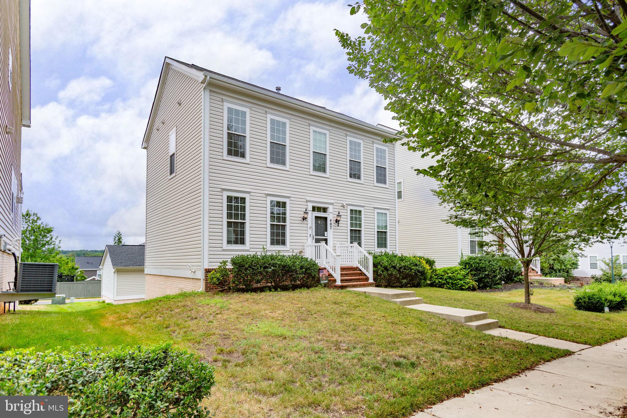 407 APRICOT STREET