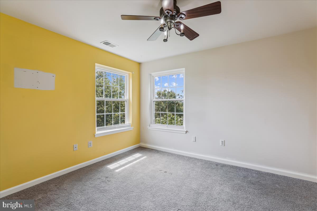 CROMWELL FOUNTAIN - Residential