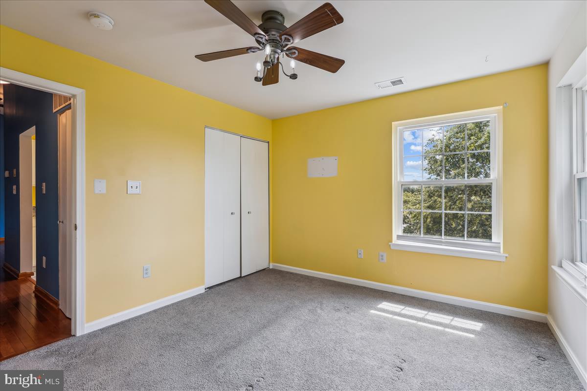 CROMWELL FOUNTAIN - Residential