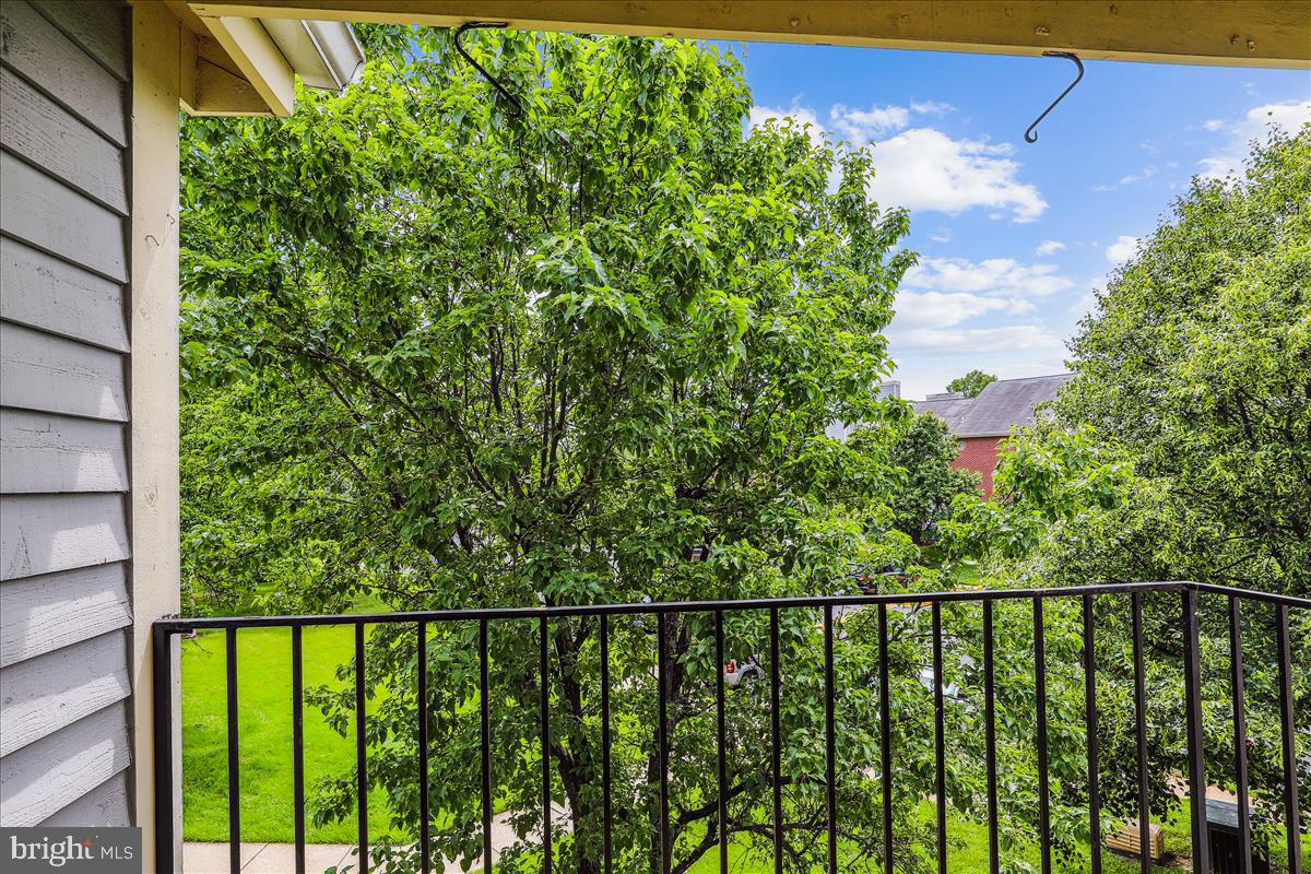 CROMWELL FOUNTAIN - Residential