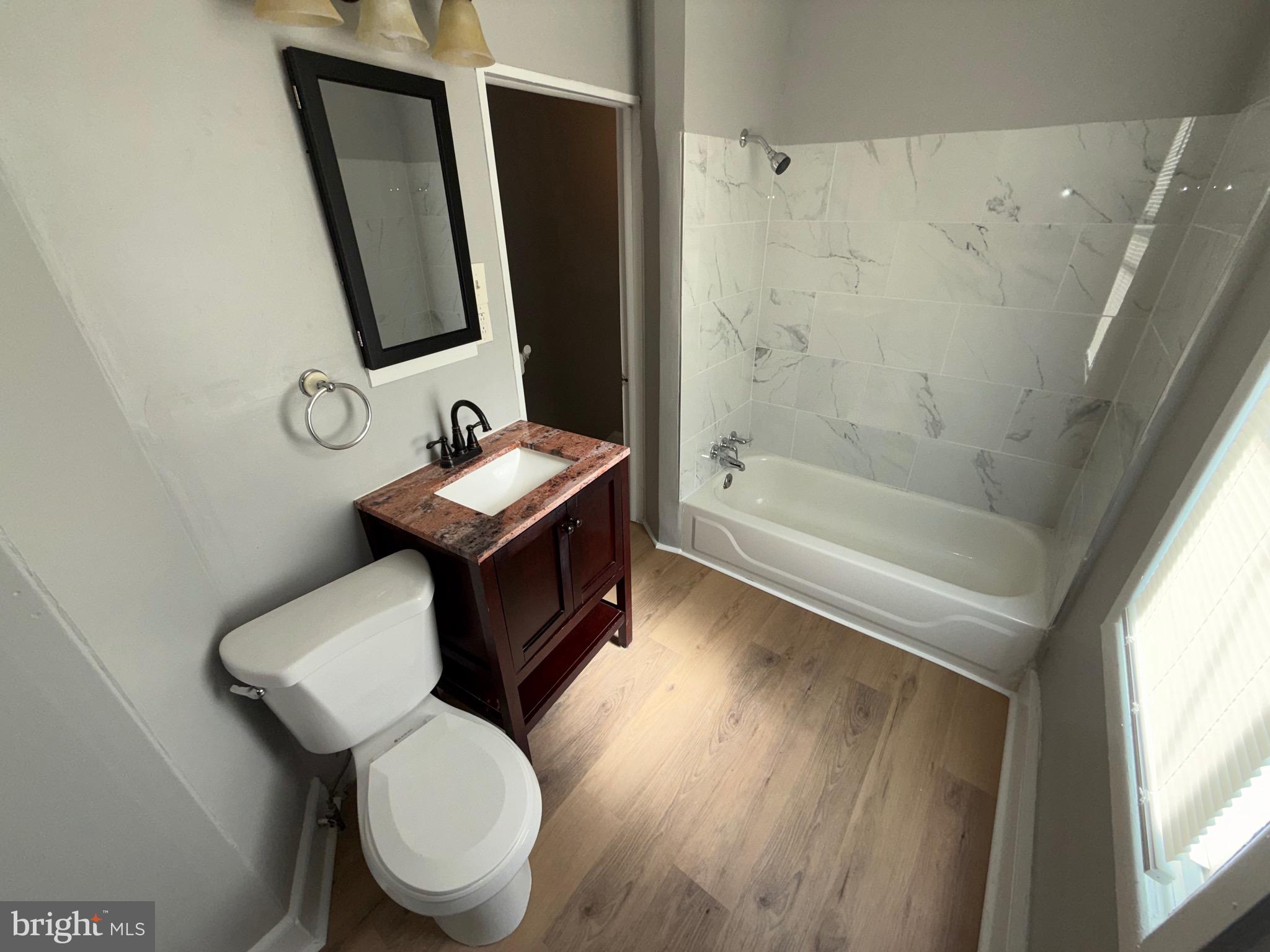 PORT RICHMOND - Residential