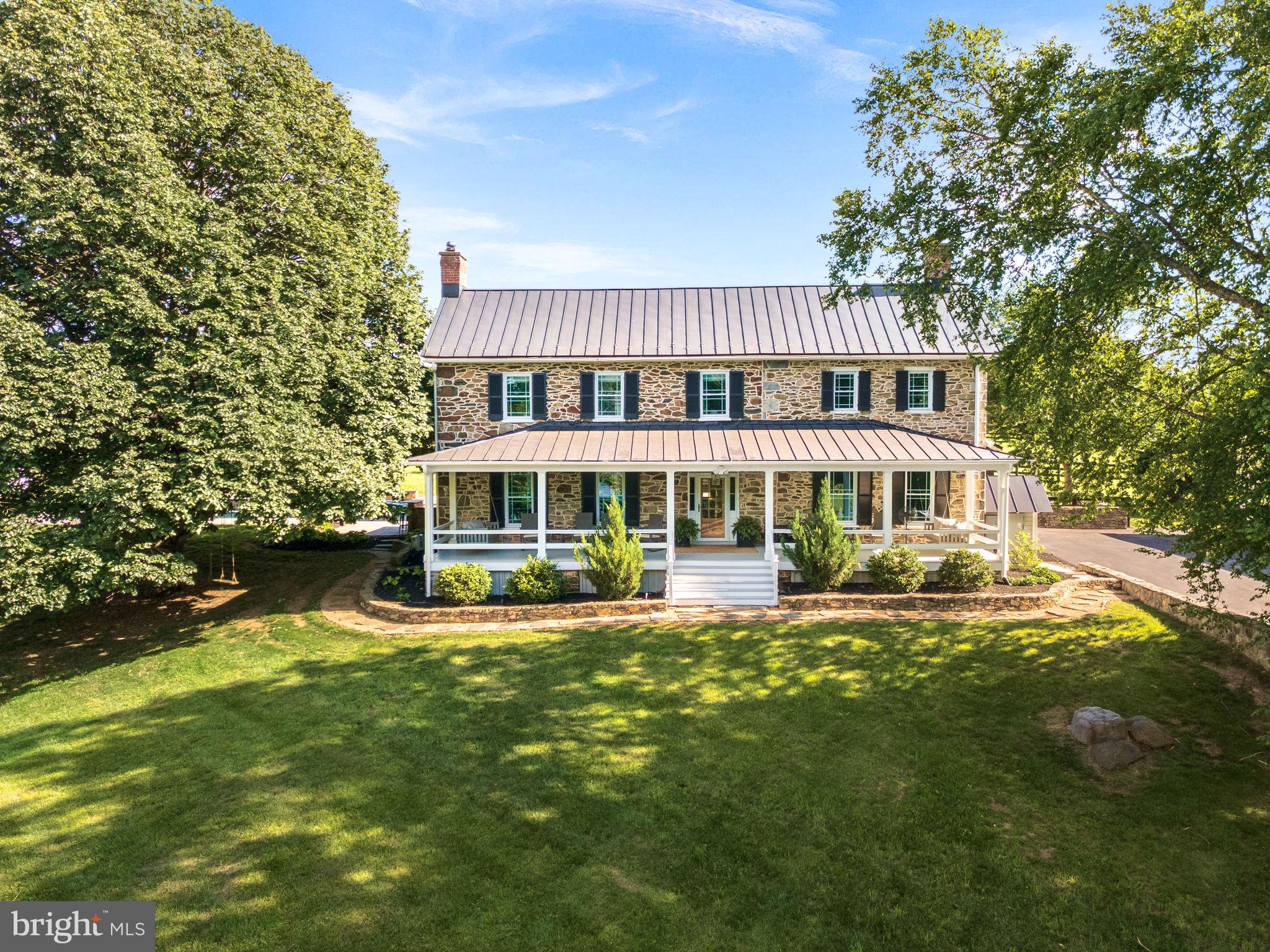 36437 WHISPERING SPRINGS COURT