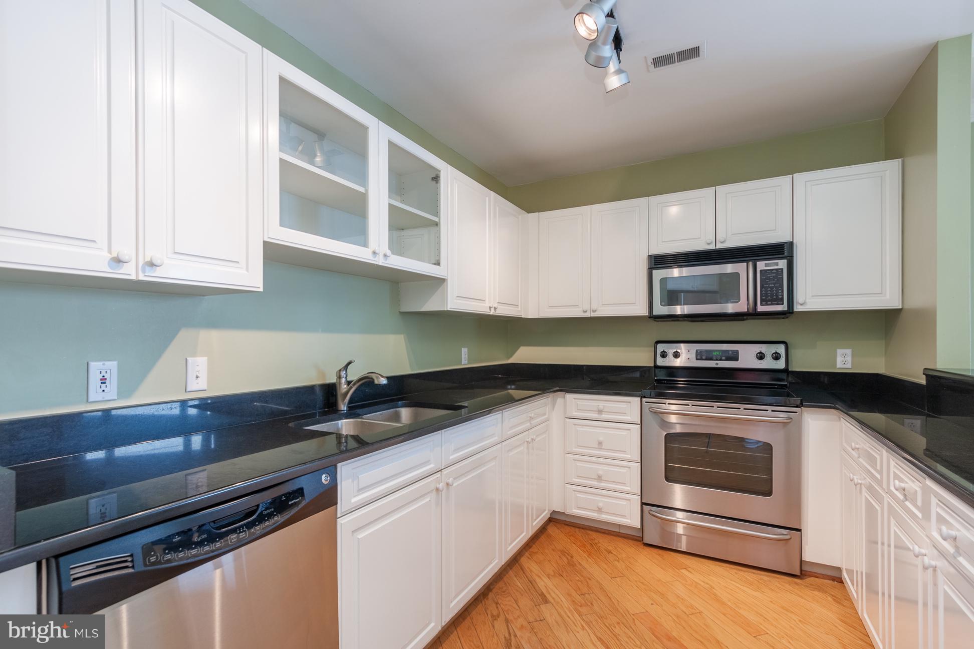 HARBORVIEW - Residential Lease