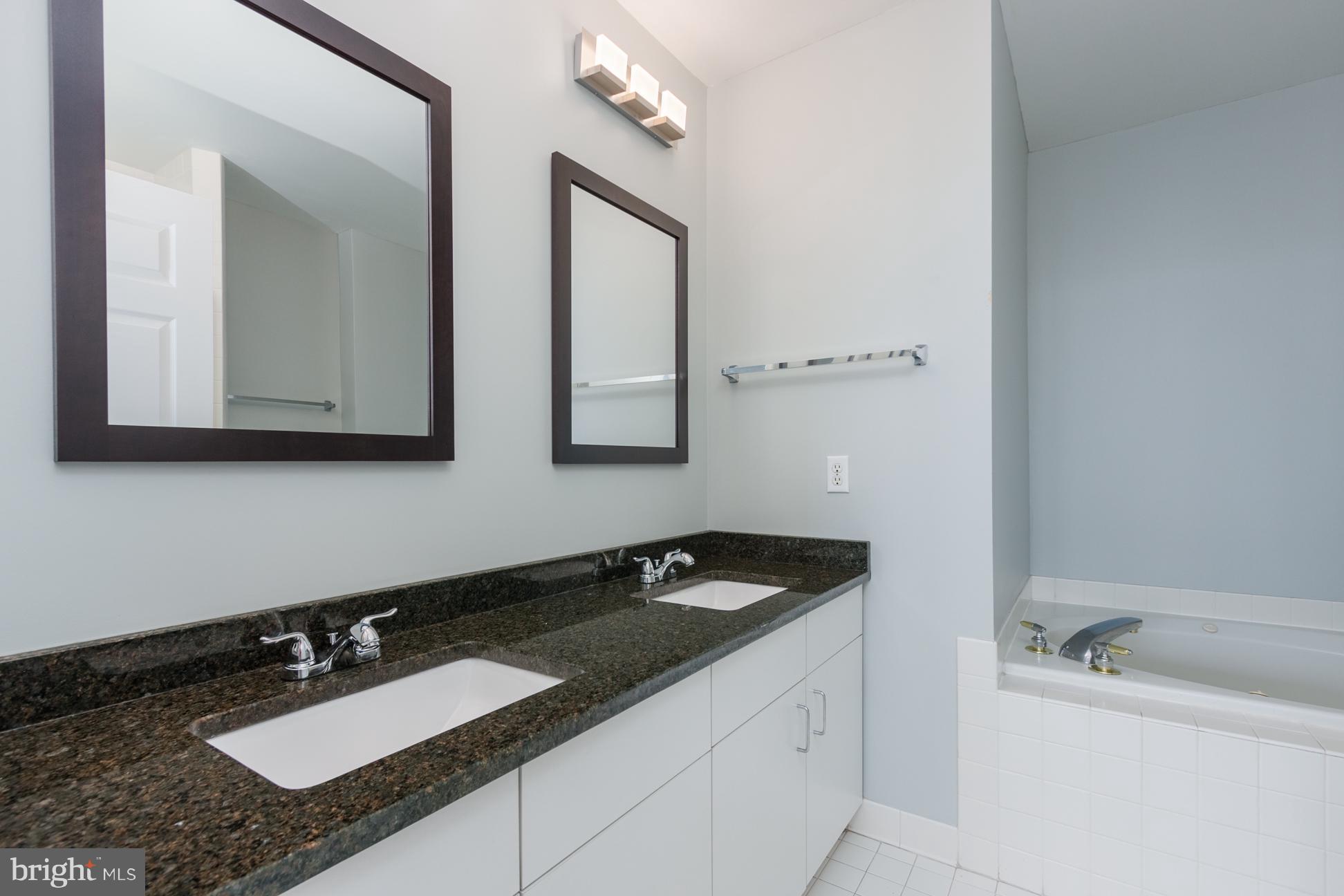 HARBORVIEW - Residential Lease