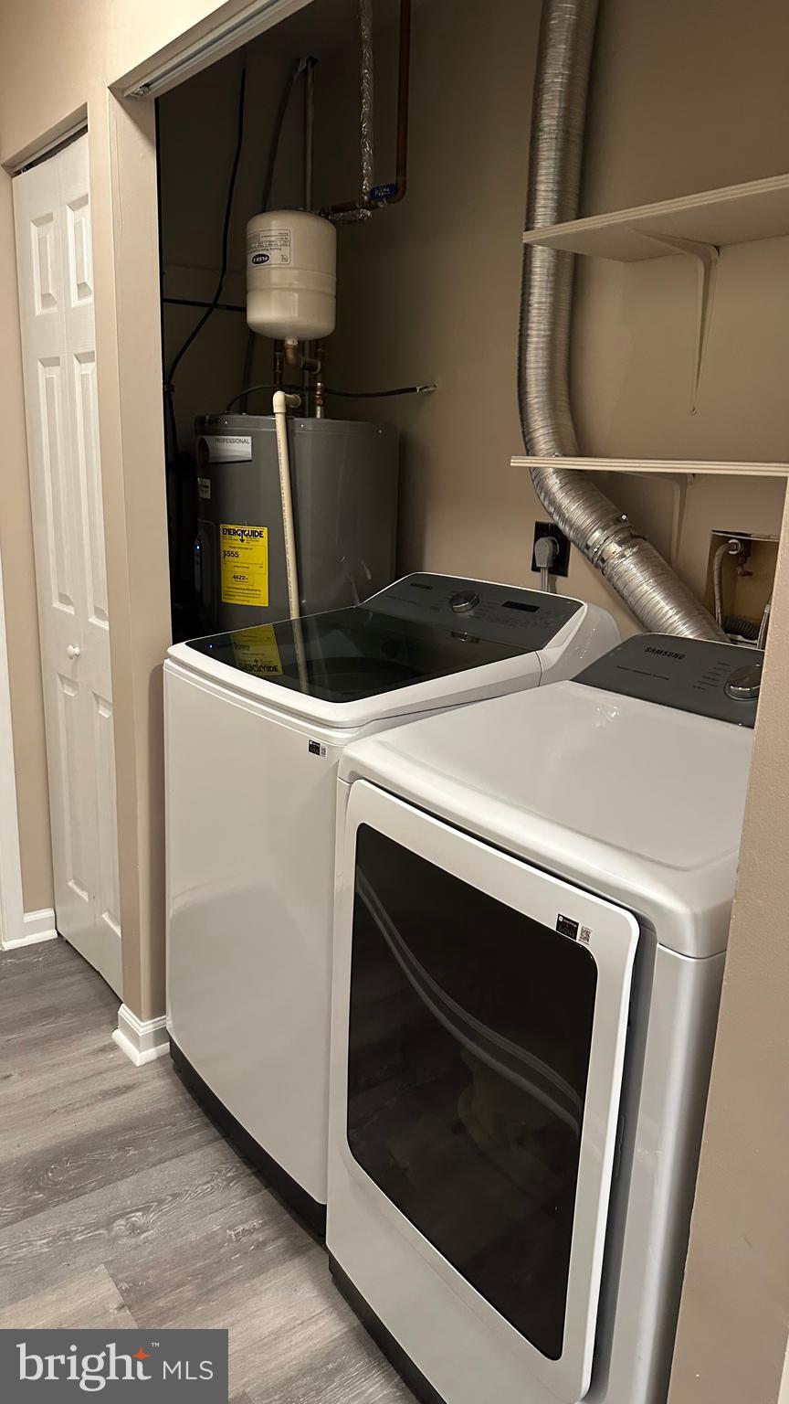 PRINCETON SQUARE - Residential Lease