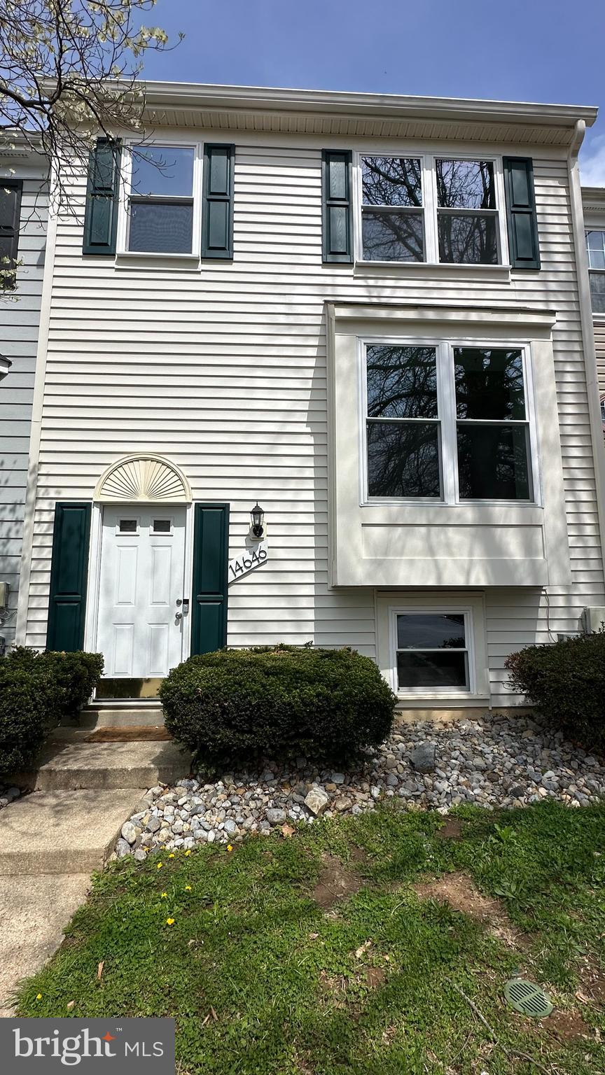 Welcome home to this spacious townhome that features 3 bedrooms and 3 1/2 baths in a desirable Bowie neighborhood. Walk in to your gorgeous home featuring new siding and shutters. From the split-level entrance, you can access the main living area with its bright living room and bay window. The beautifully renovated kitchen with all new appliances opens to a dining area with deck access, perfect for meals and entertaining. Upstairs, you'll find the primary bedroom with en-suite bath and walk-in closet, plus two additional bedrooms and a full bath. Fresh carpeting covers all bedrooms. Newly finished basement offers an additional room or office, another full bathroom, new laundry units, and a rec room. Outside, a private fenced backyard awaits. Neighborhood amenities offer pool, tennis and basketball courts for your outdoor enjoyment. Conveniently located near schools, shopping, dining, and major highways, this townhome combines comfort with accessibility to everything Bowie has to offer.
Landlord prefers a 620 credit score or higher. Tenants are responsible for all utilities. (electric, water, internet) and yard maintenance.