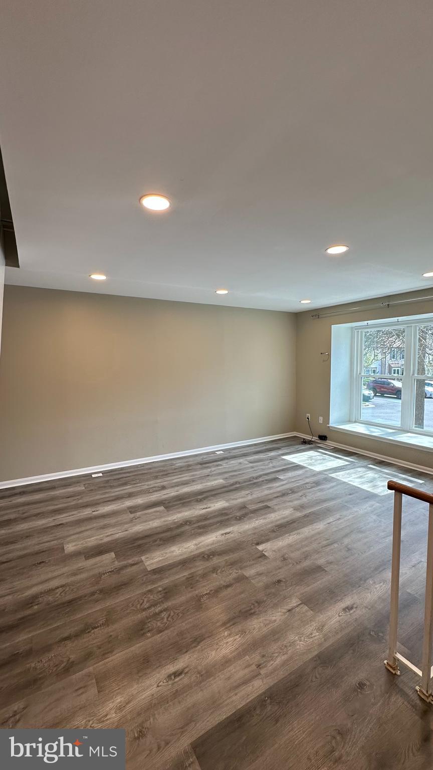 PRINCETON SQUARE - Residential Lease