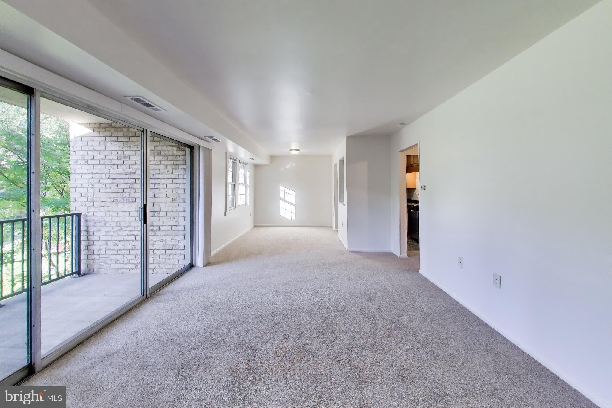 862 COLLEGE PARKWAY 102