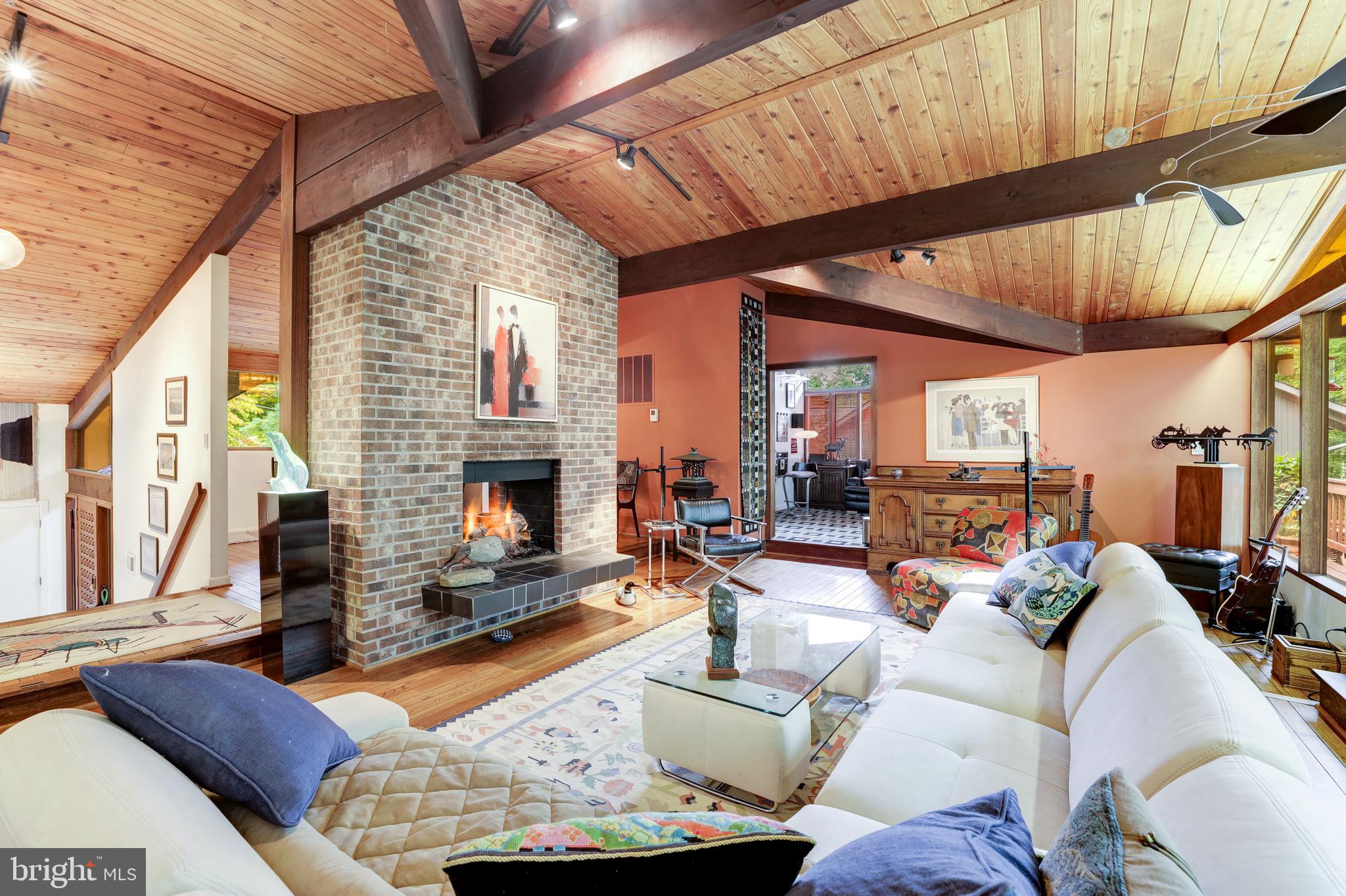 INGLESIDE - Residential