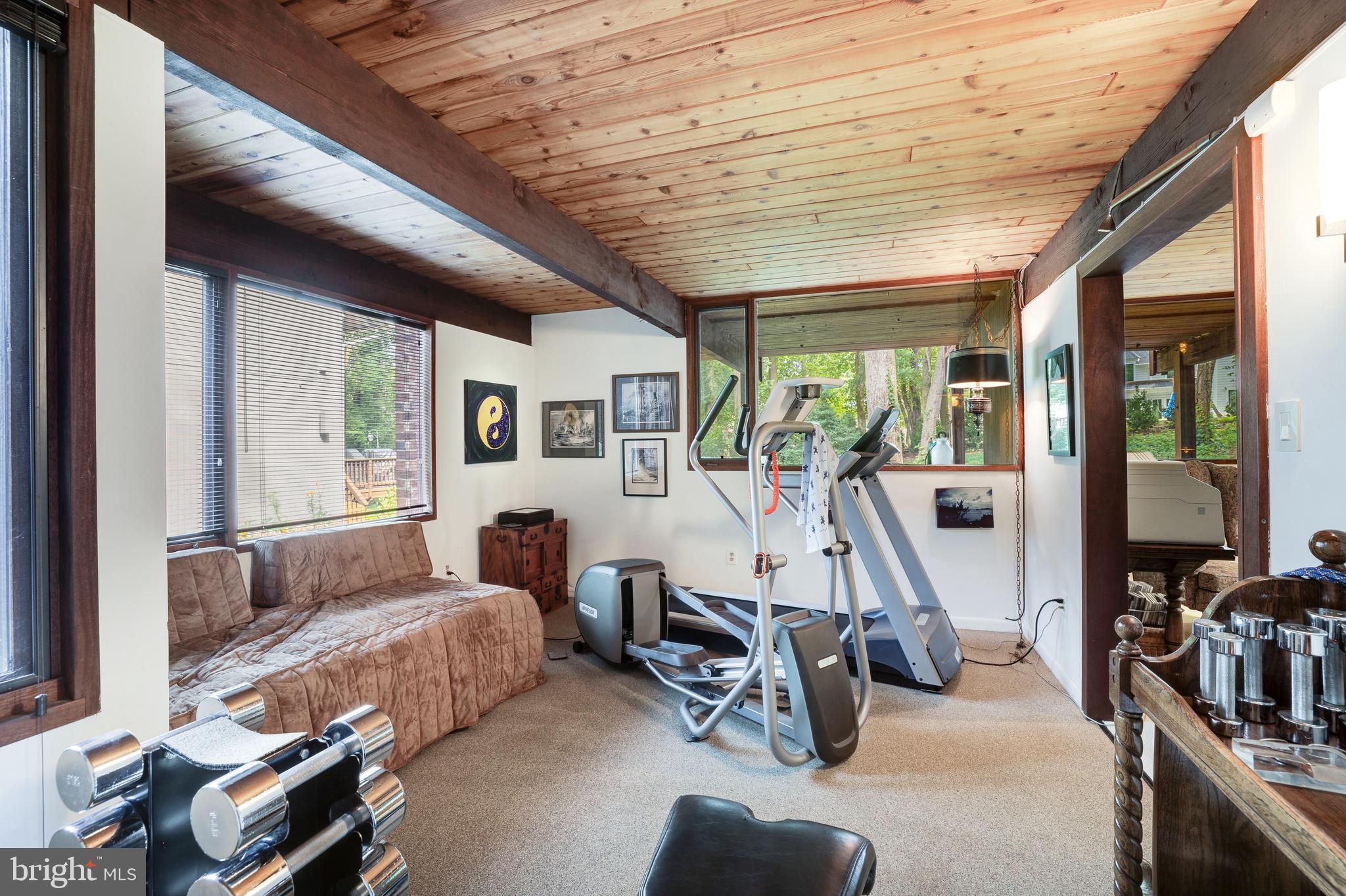 INGLESIDE - Residential