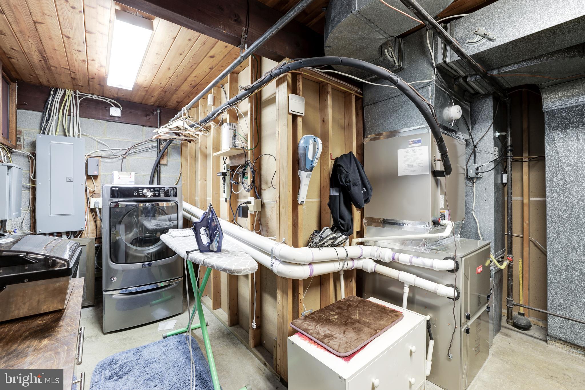 INGLESIDE - Residential