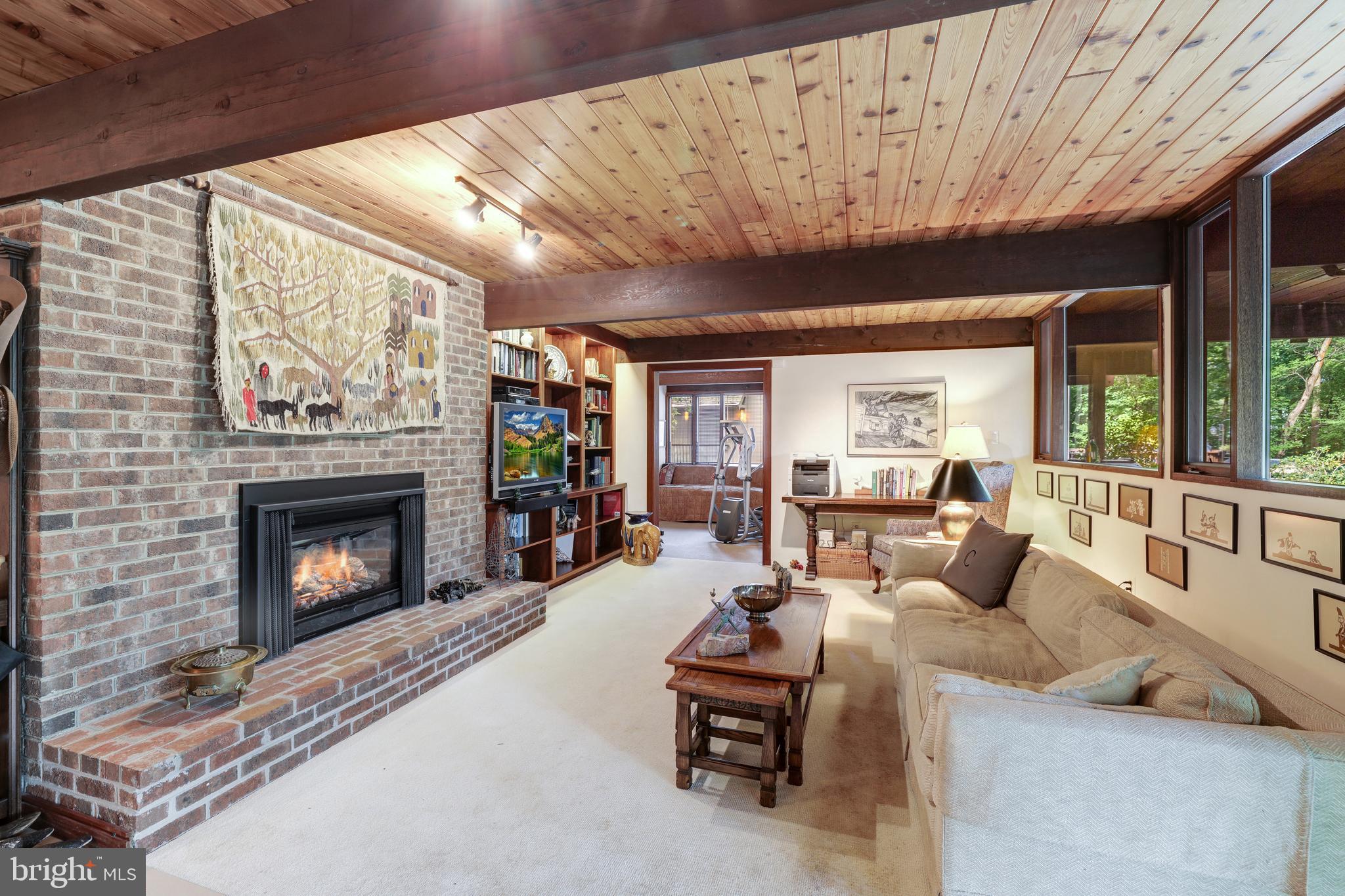 INGLESIDE - Residential