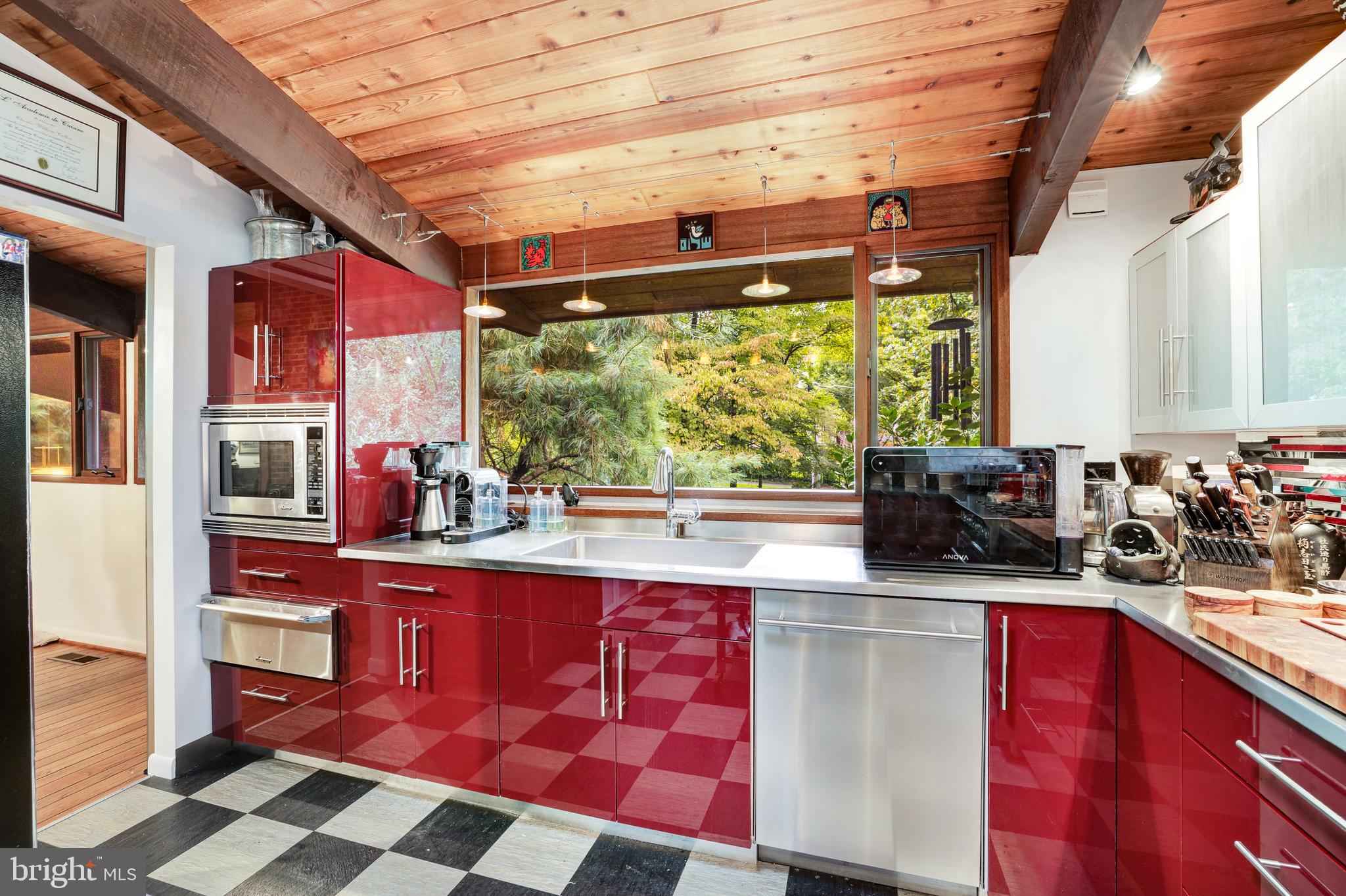 INGLESIDE - Residential