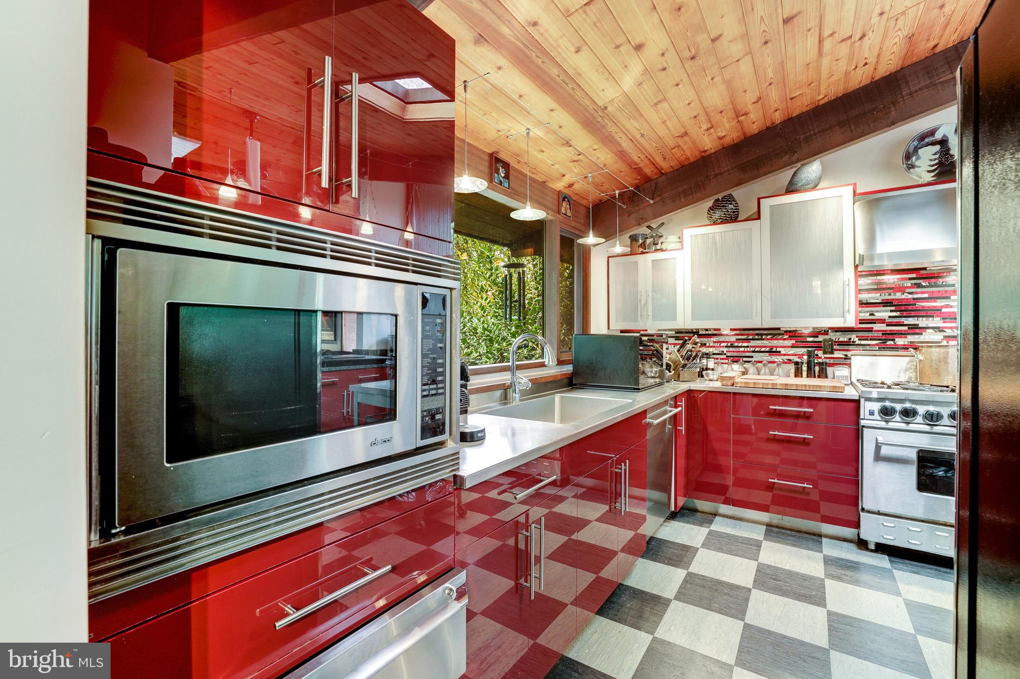 INGLESIDE - Residential