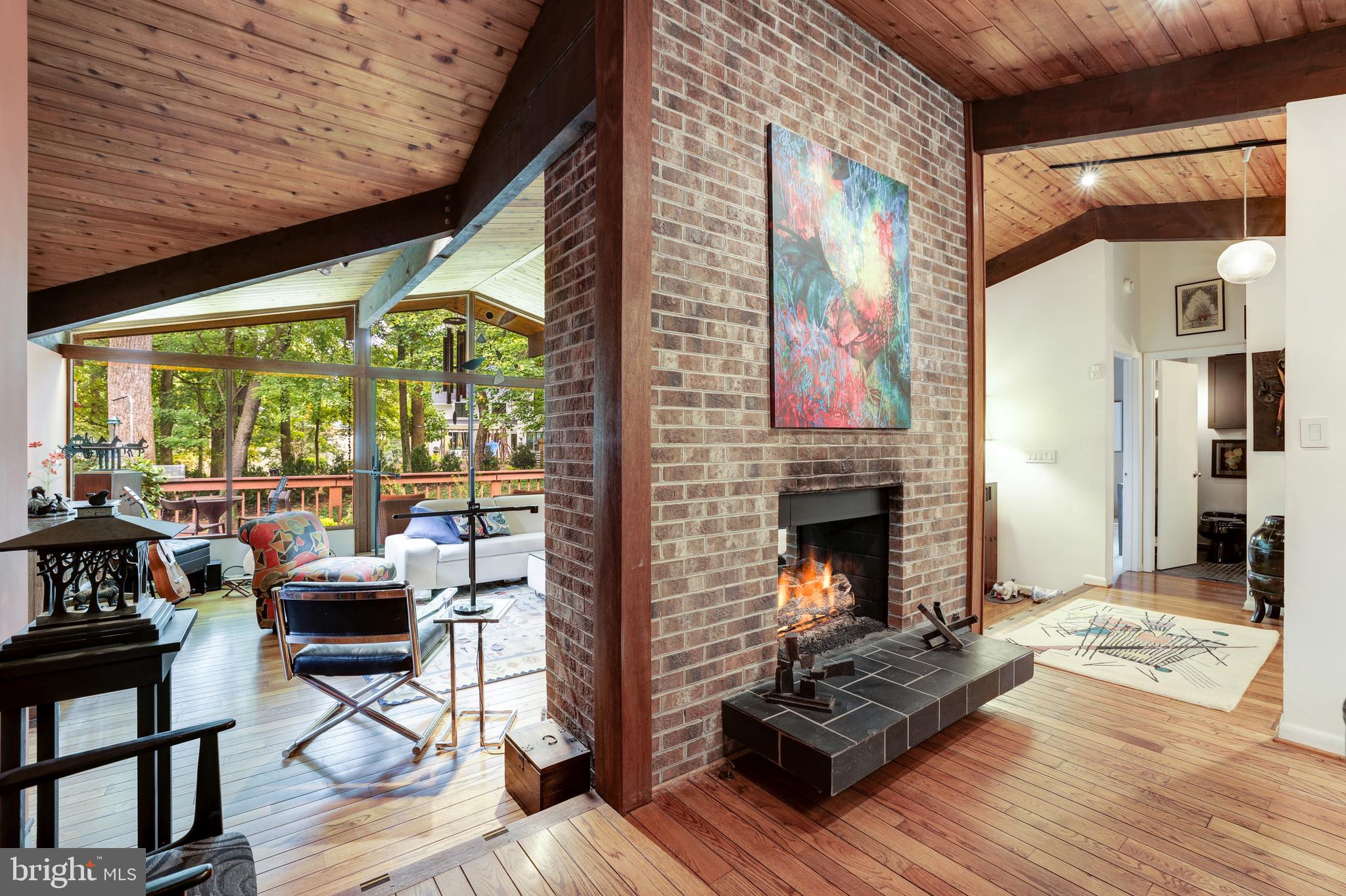 INGLESIDE - Residential