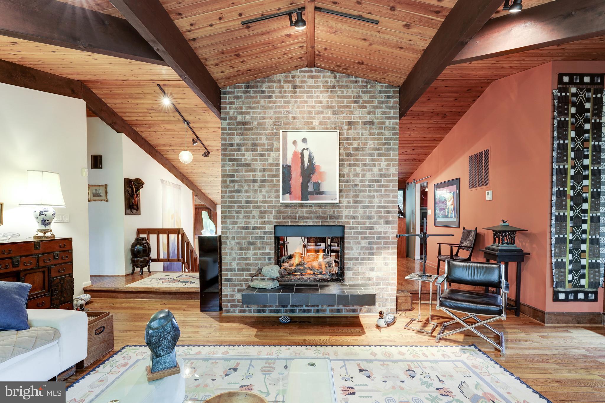 INGLESIDE - Residential