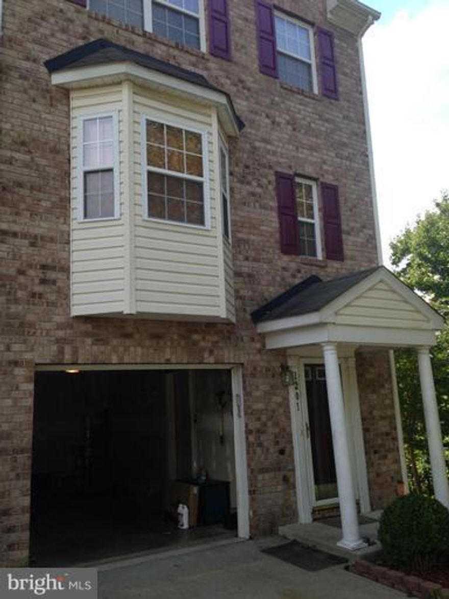 Short Sale Approved 1 Bank>>Some renovation Big end unit 3 Bedroom, 2 Full baths, 2 Half Baths, new kitchen cabinets ,  new wood floors, new carpeting , new paint,  1 car garage with space for 1 car in driveway ,townhouse is last house on the St .large deck with  lots of privacy tree line back yard  , close to National Harbor,Tanger Outlet, Metro stop , 210, 495,295 all within a short distance