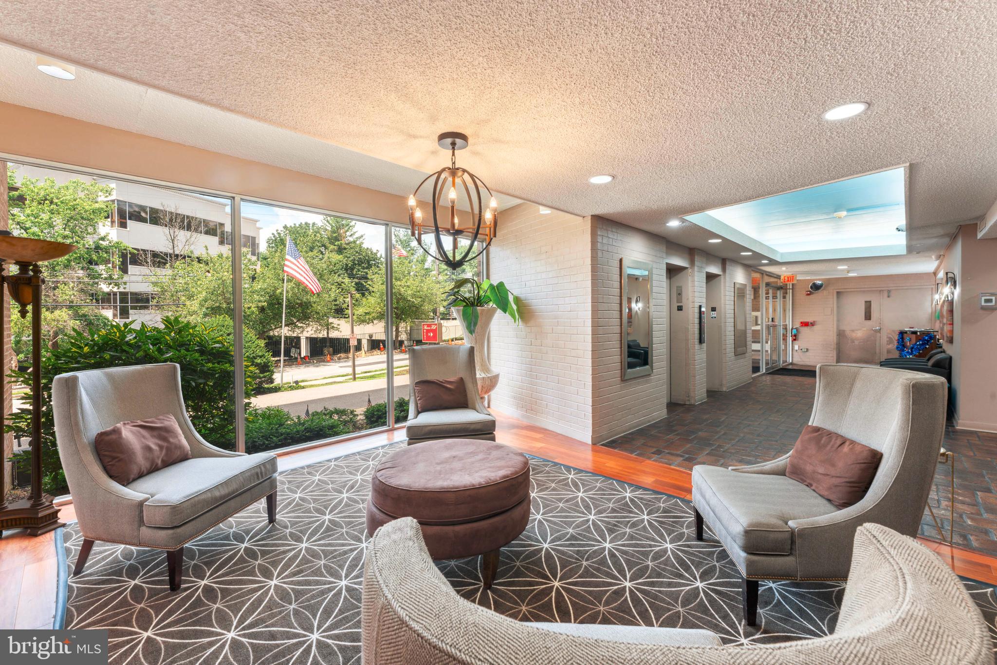 JENKINTOWN - Residential