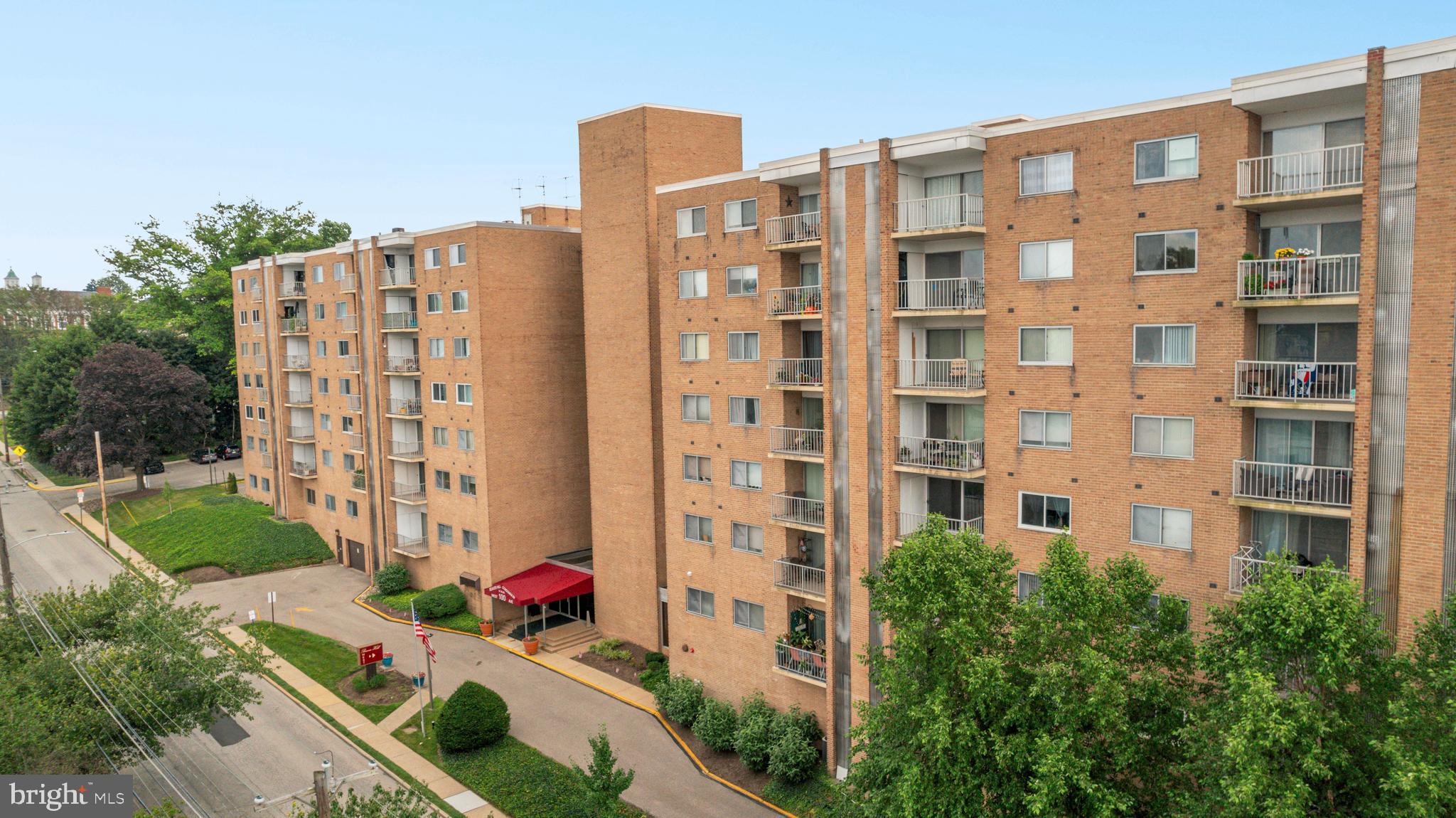 JENKINTOWN - Residential