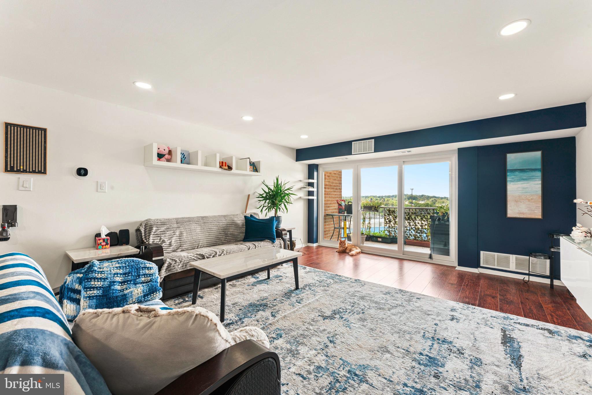 JENKINTOWN - Residential