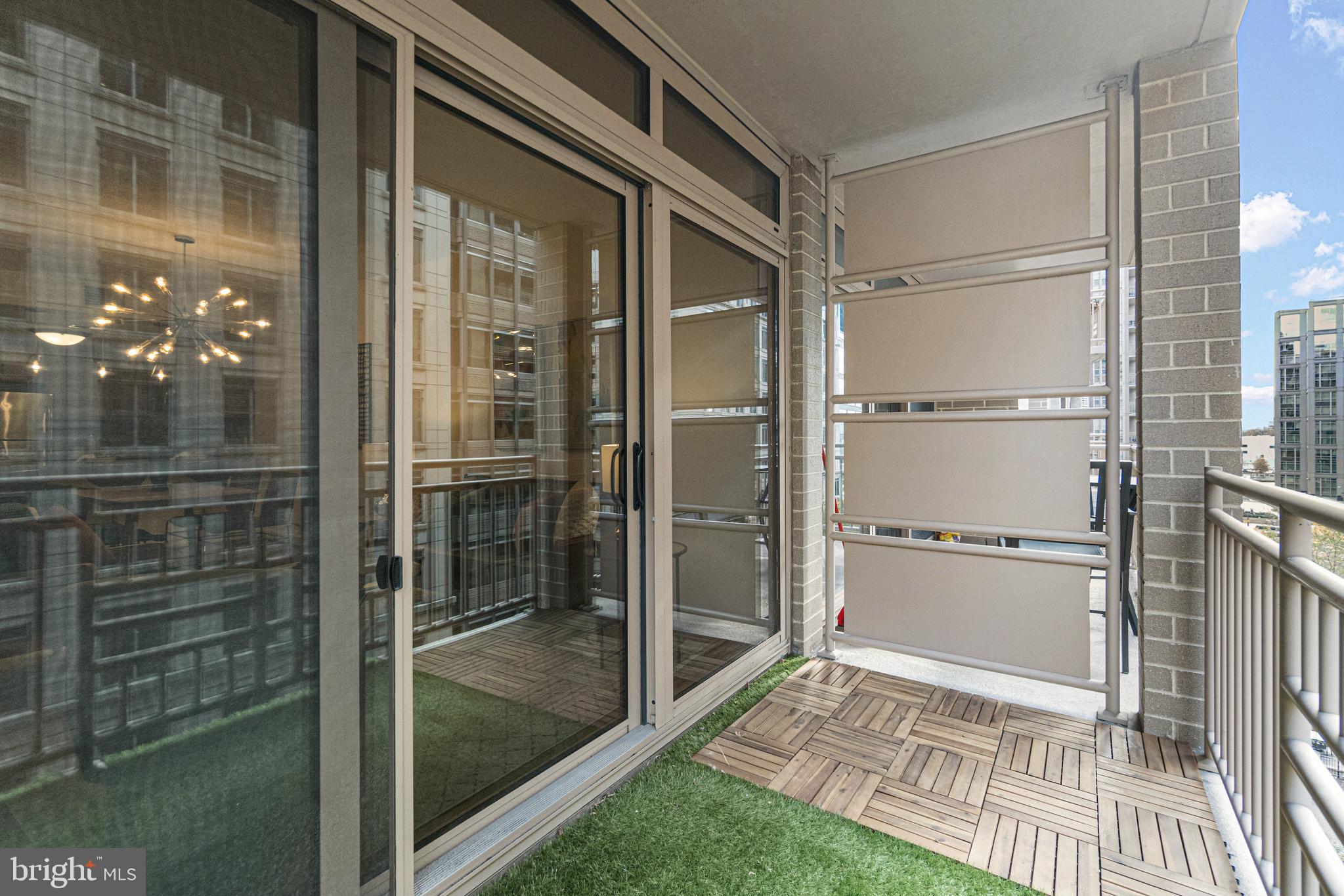 RESIDENCES AT LIBERTY CENTER - Residential