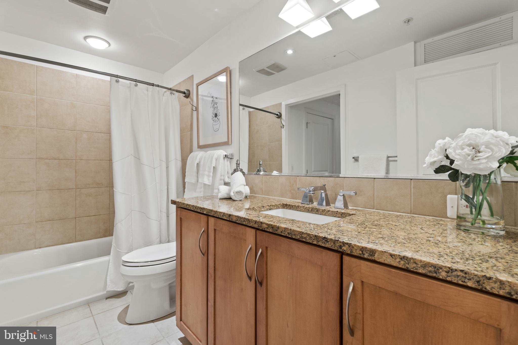 RESIDENCES AT LIBERTY CENTER - Residential