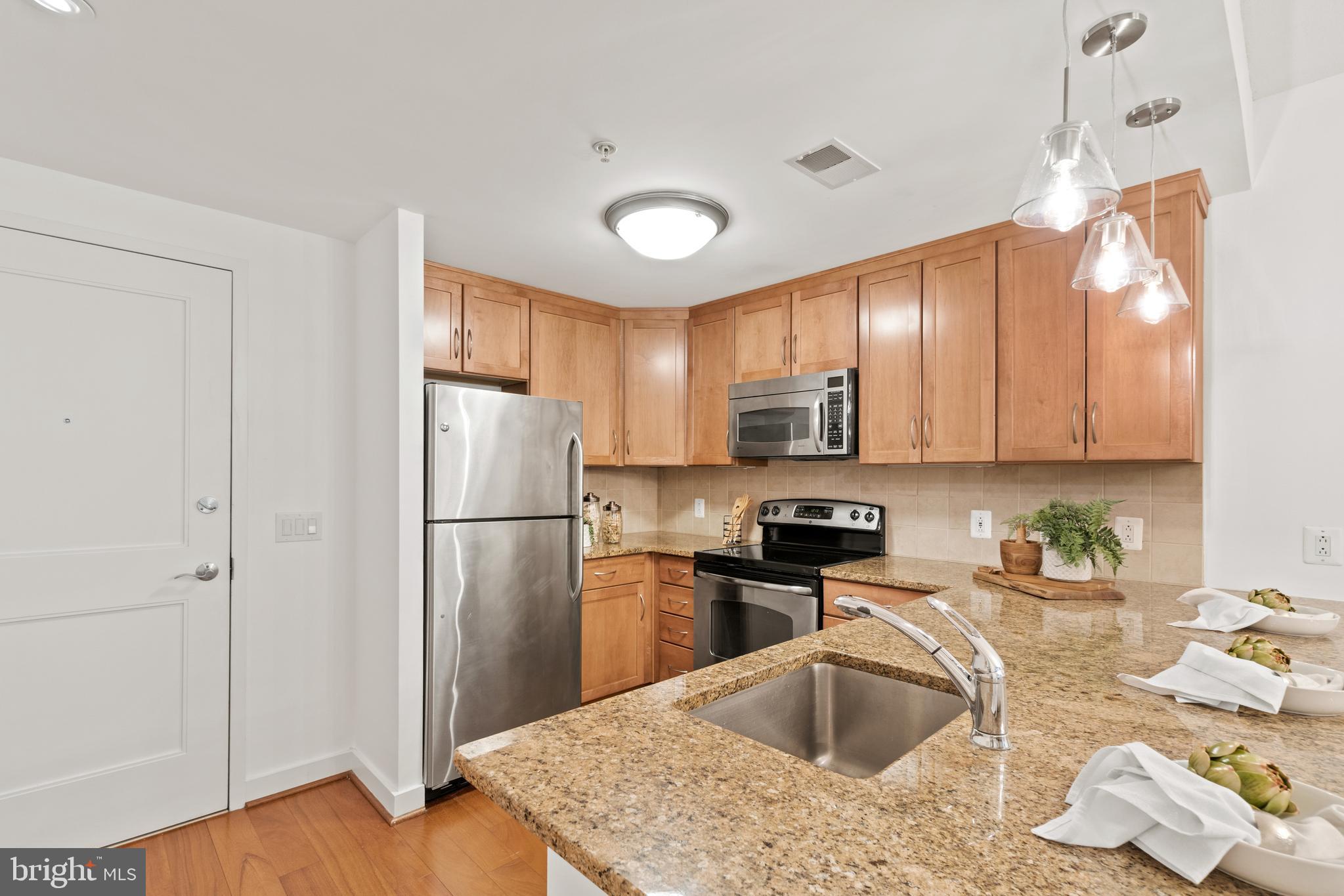 RESIDENCES AT LIBERTY CENTER - Residential