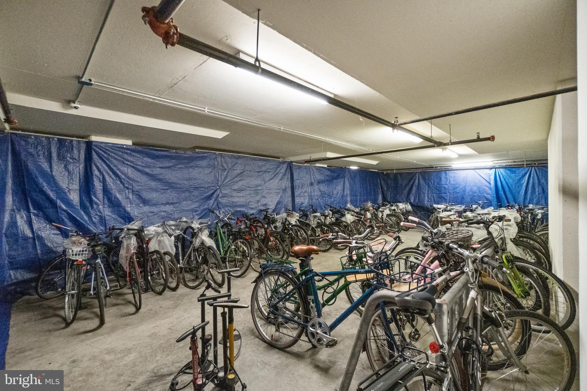 RESIDENCES AT LIBERTY CENTER - Residential