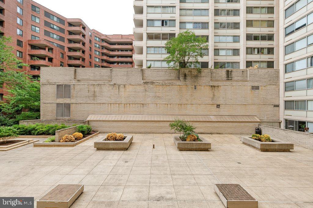 WILLOUGHBY OF CHEVY CHASE - Residential