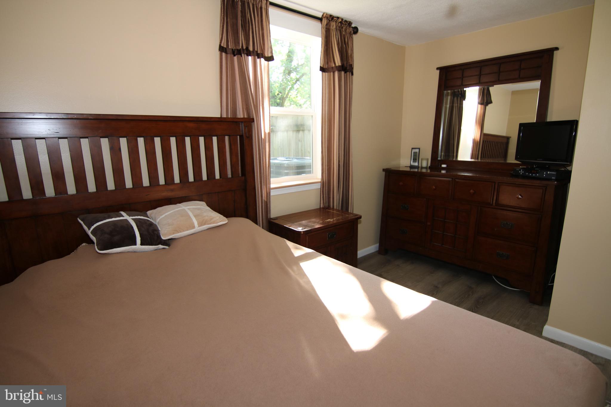 MUNSON HEIGHTS - Residential