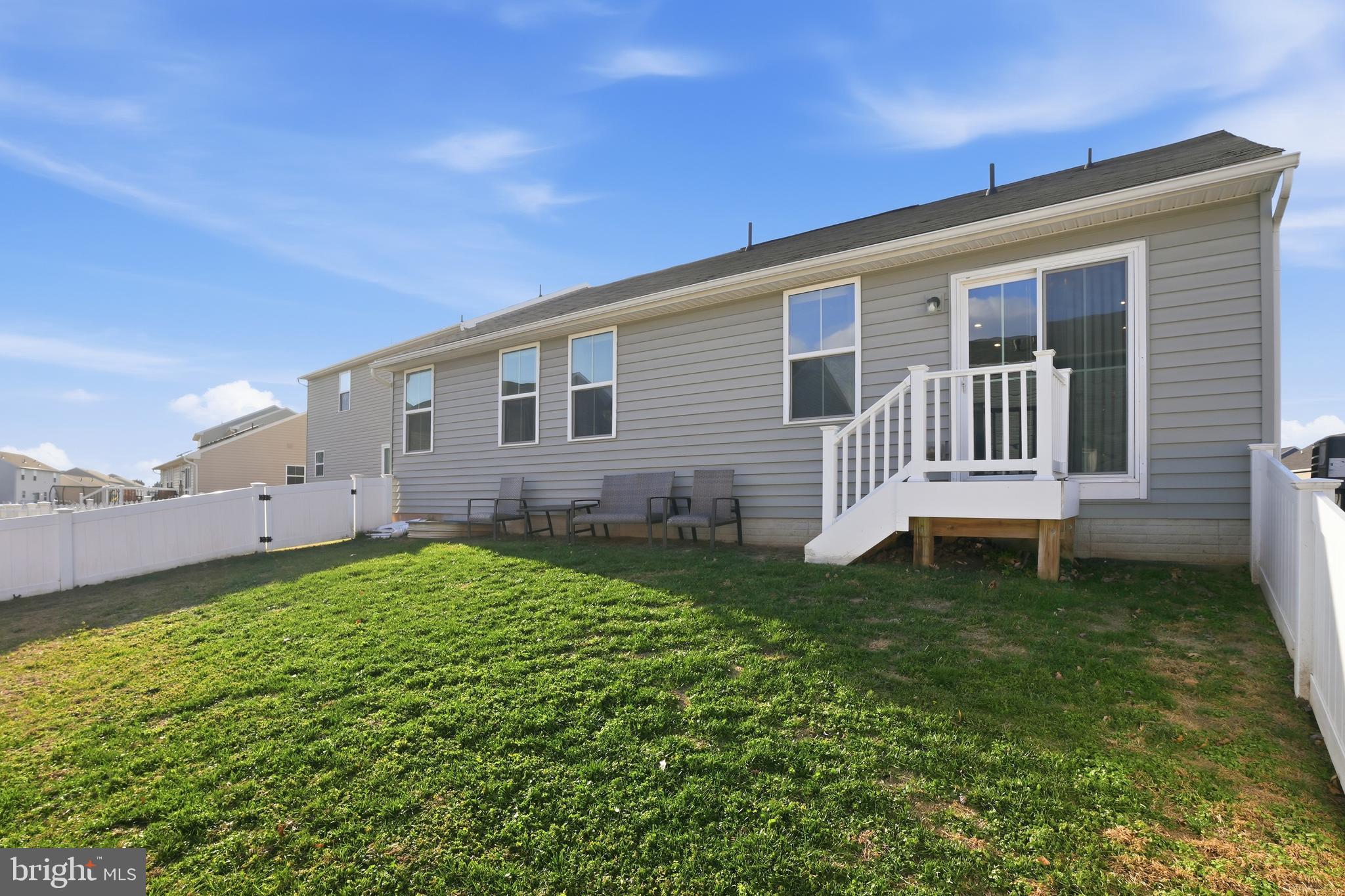 MEADE'S CROSSING - Residential