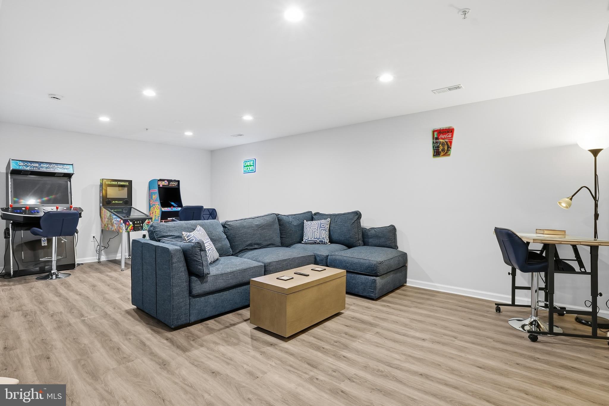 MEADE'S CROSSING - Residential