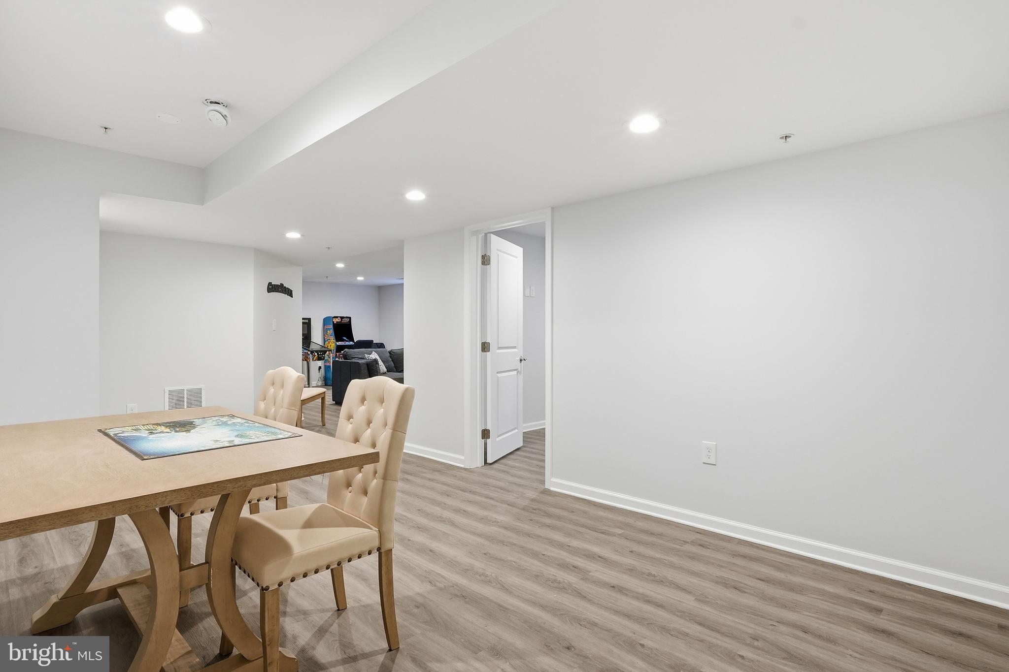 MEADE'S CROSSING - Residential