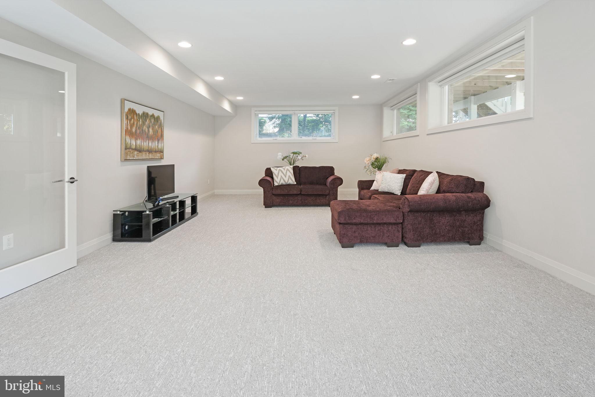 ROSEMONT - Residential