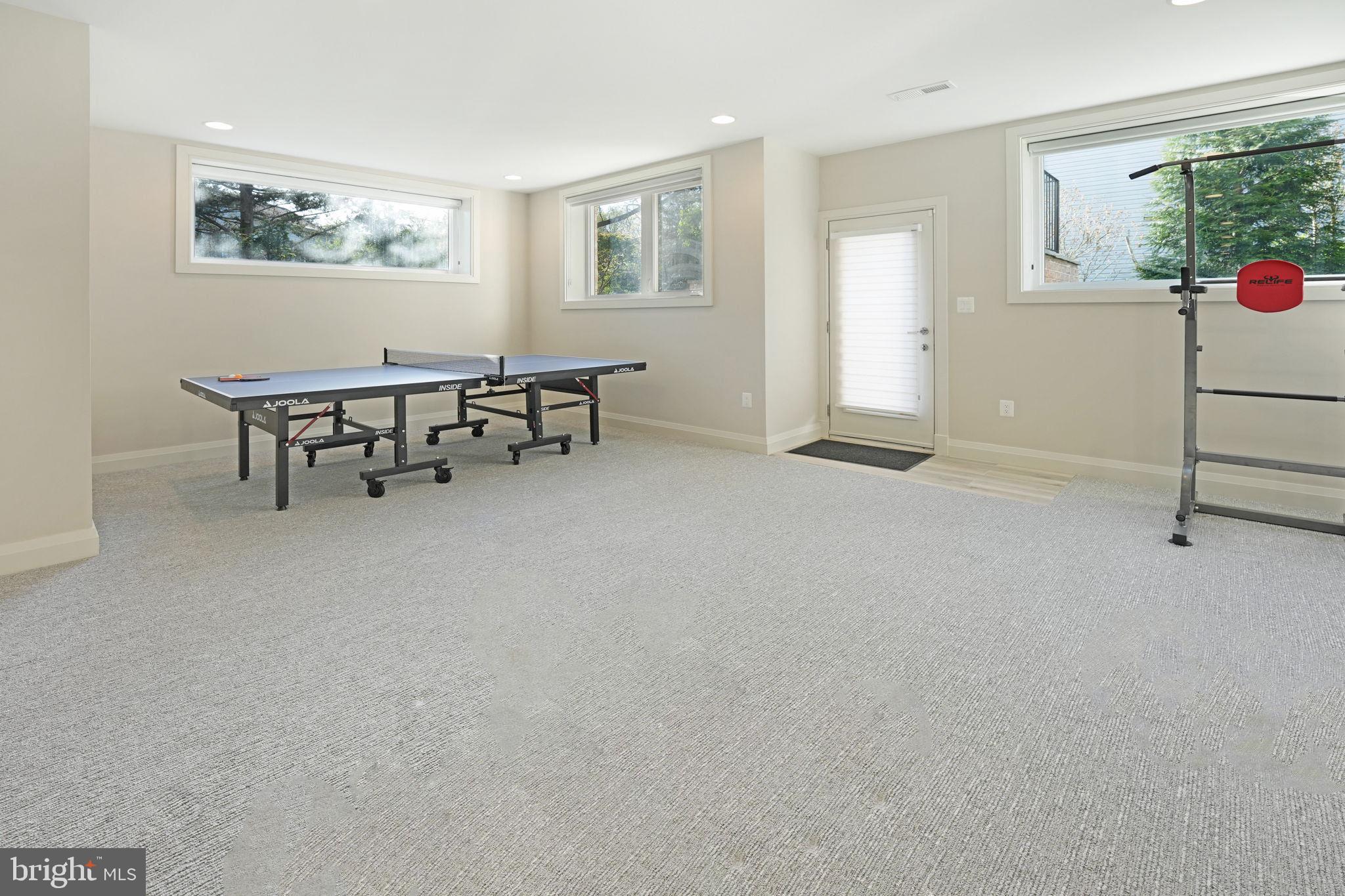 ROSEMONT - Residential