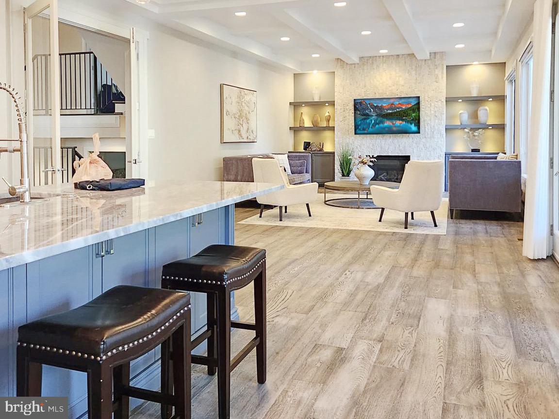 ROSEMONT - Residential