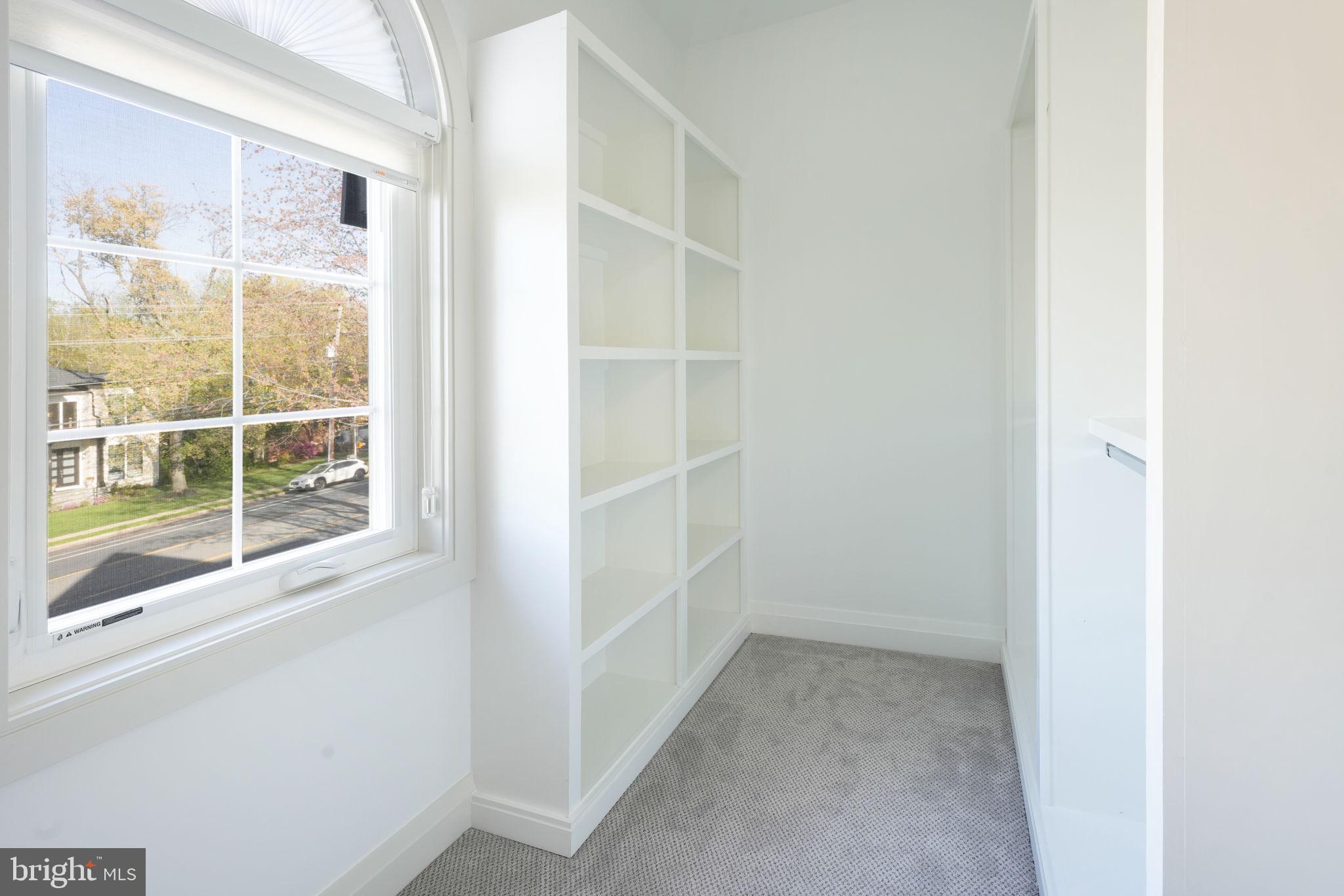 ROSEMONT - Residential