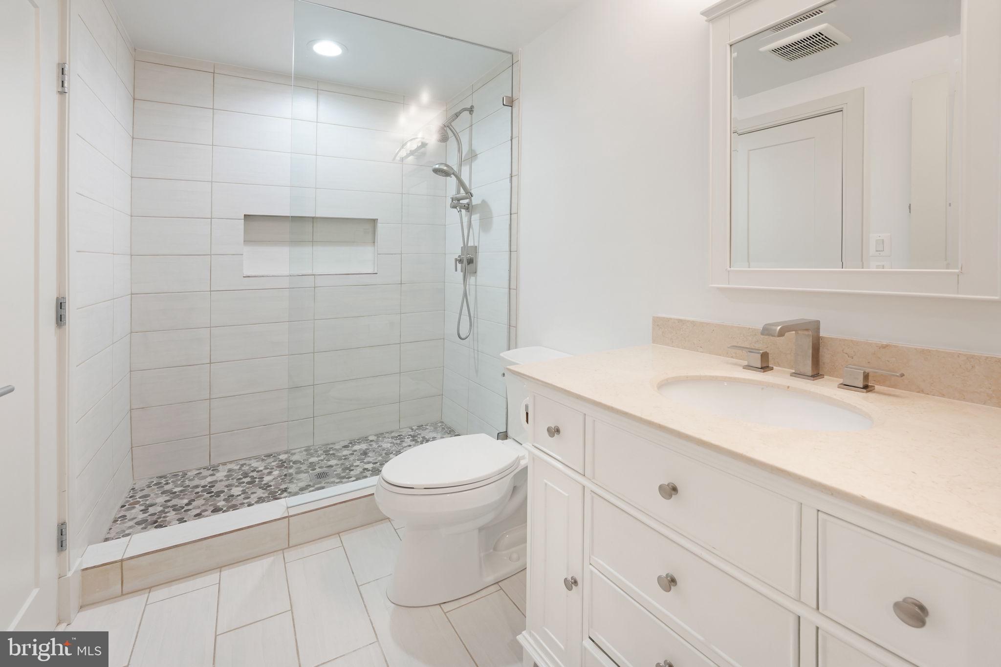 ROSEMONT - Residential