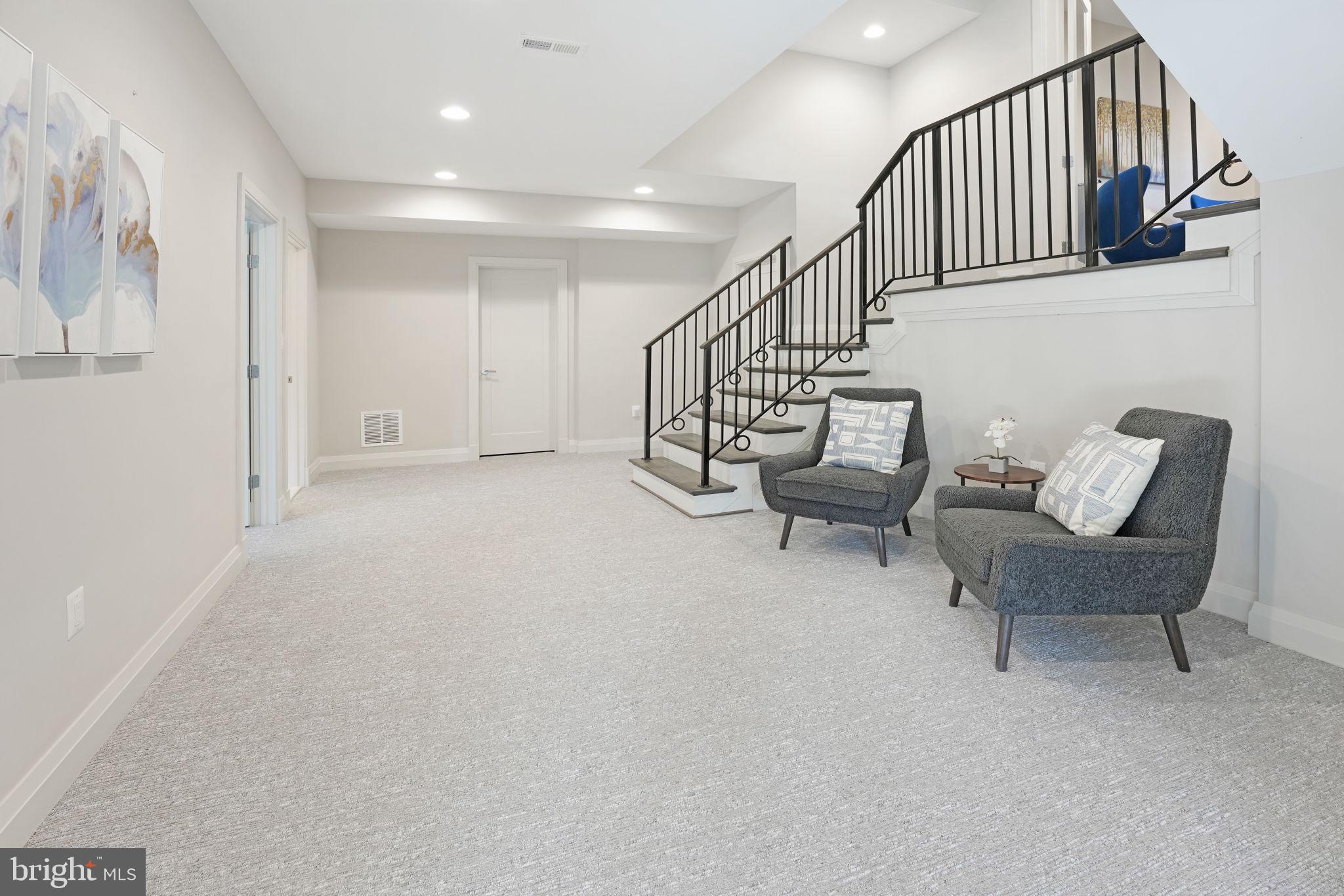 ROSEMONT - Residential