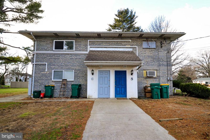 Great investor opportunity to own two apartment buildings with 8 total units bringing in $1500 per month or $144,000 Per Year! The units have been recently remodeled as of 2024. Seller will guarantee first year income of $1500 per unit for the first year. Don't miss an opportunity to own a commercial investment property in Mechanicsburg!