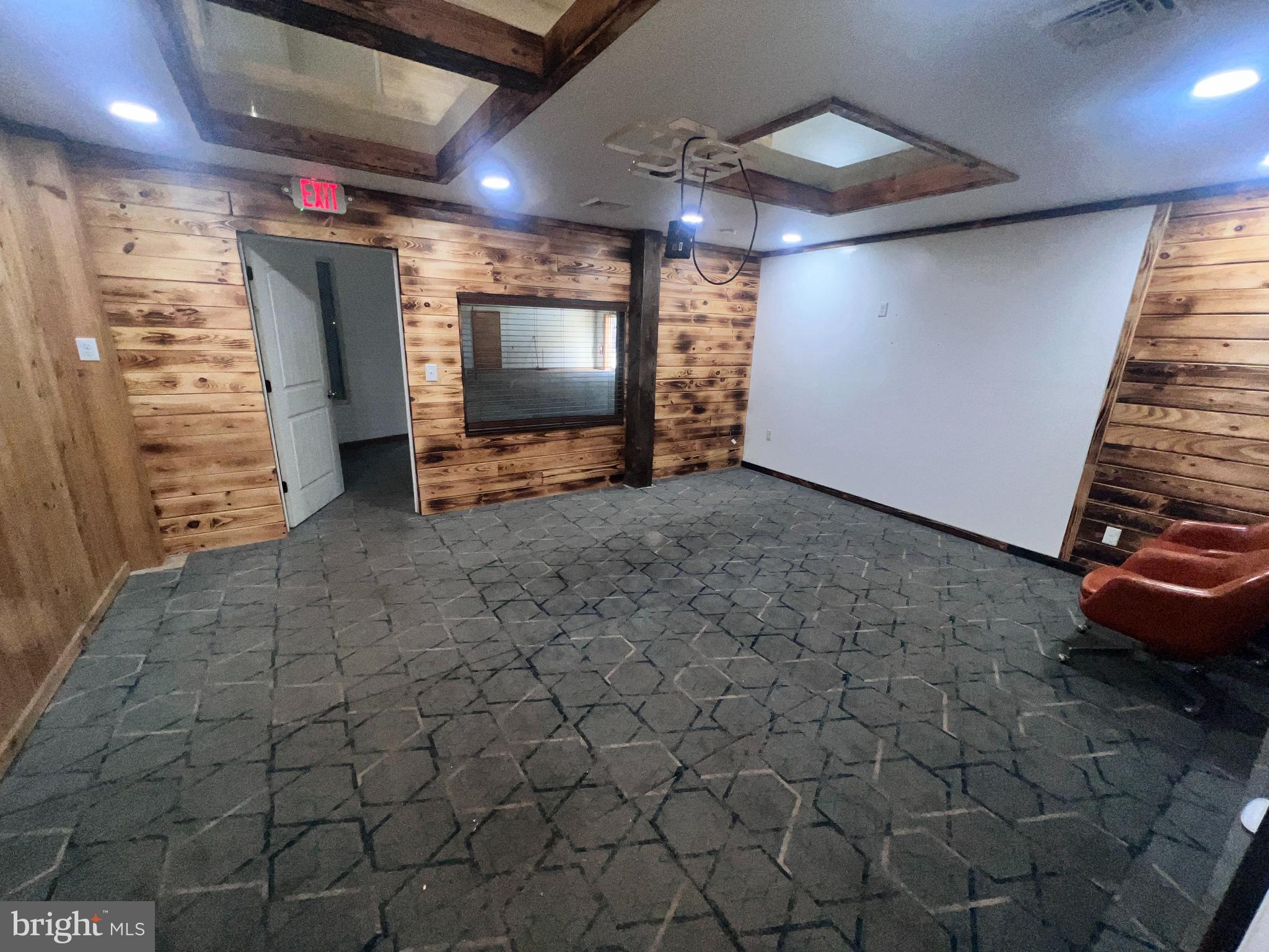 NONE AVAILABLE - Commercial Lease