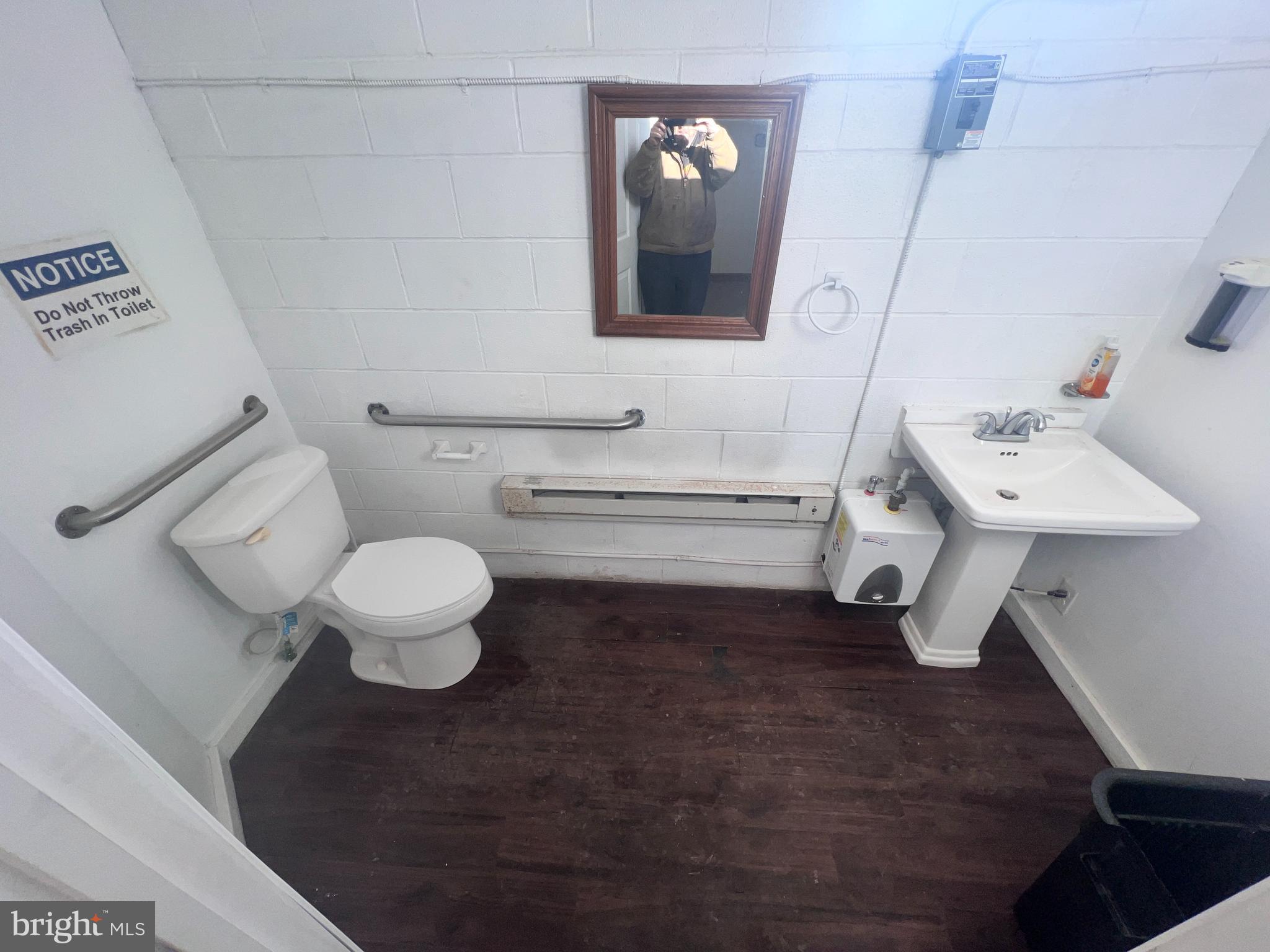 NONE AVAILABLE - Commercial Lease