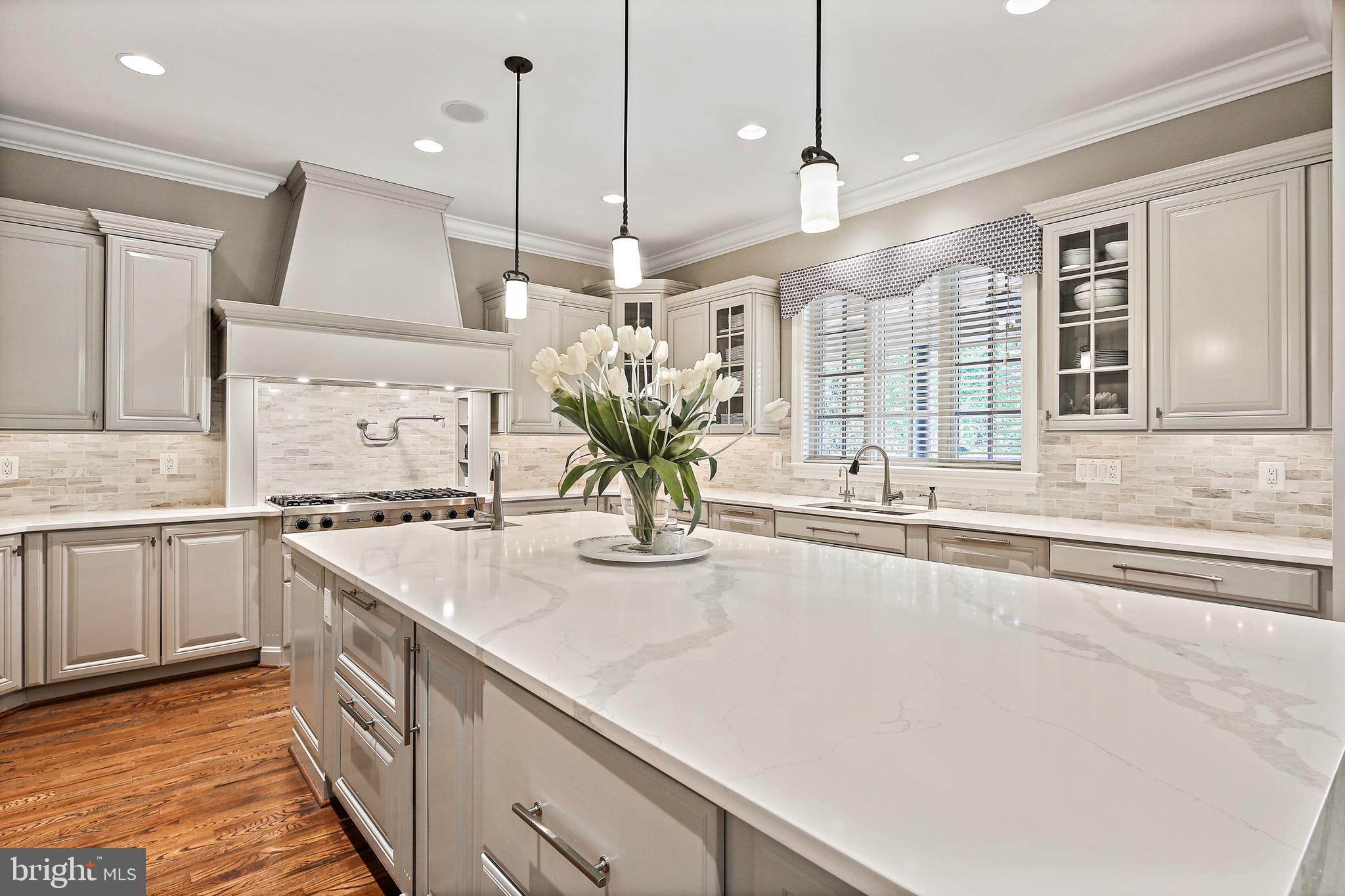 RIVERWOOD - Residential