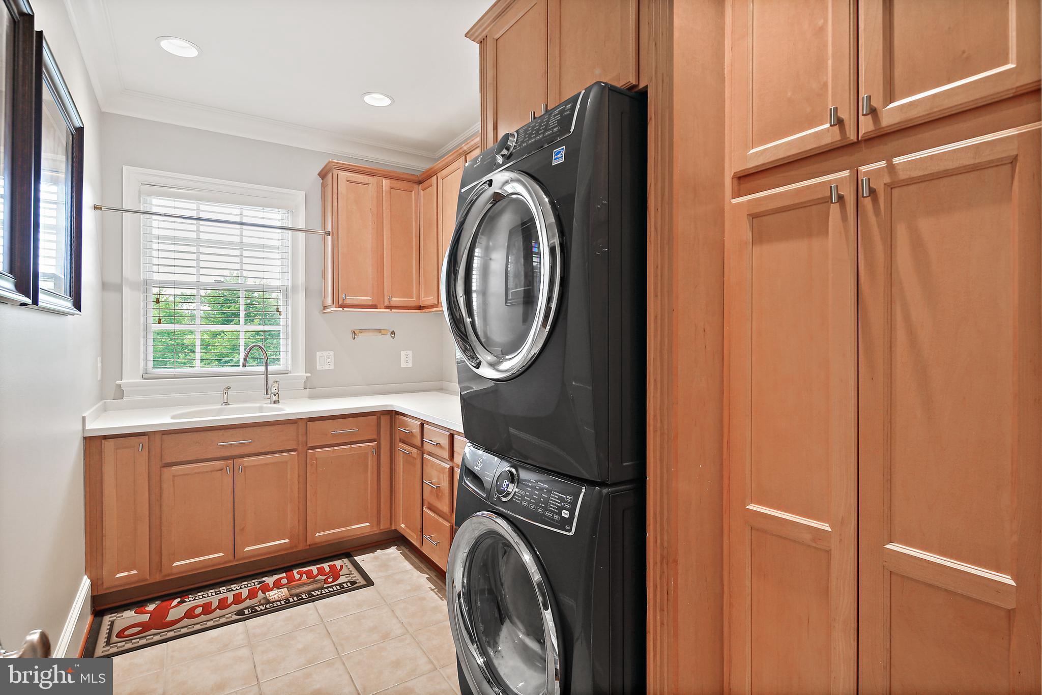 RIVERWOOD - Residential