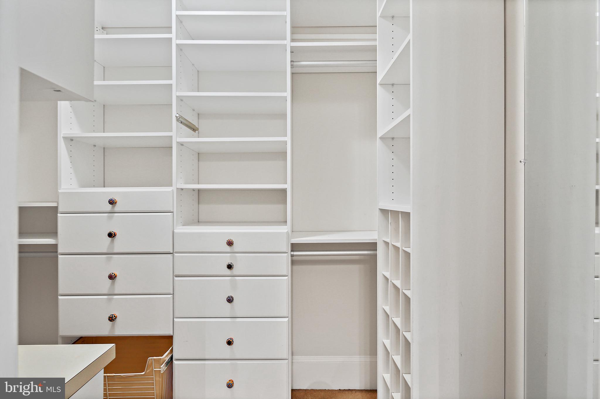 RIVERWOOD - Residential