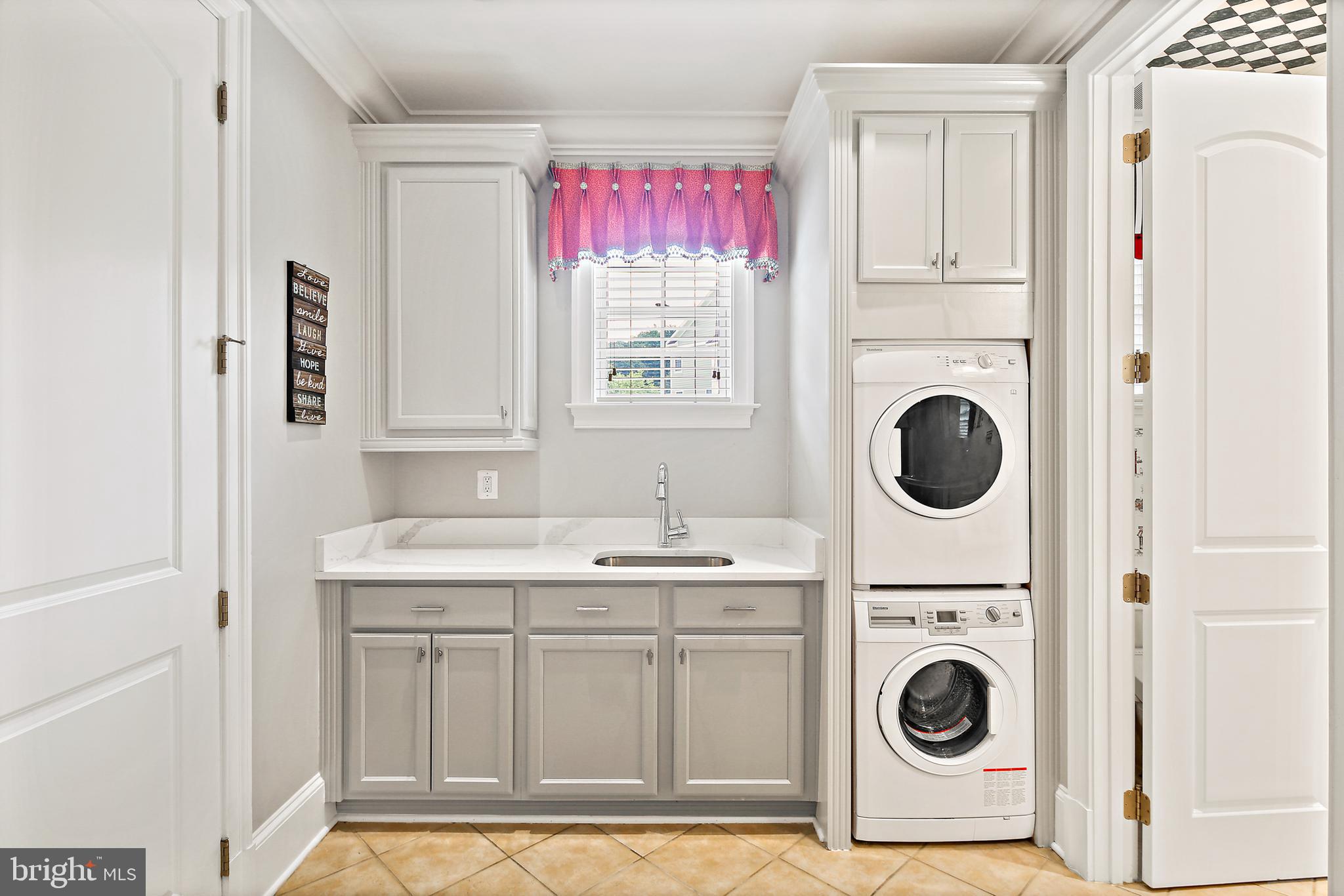 RIVERWOOD - Residential