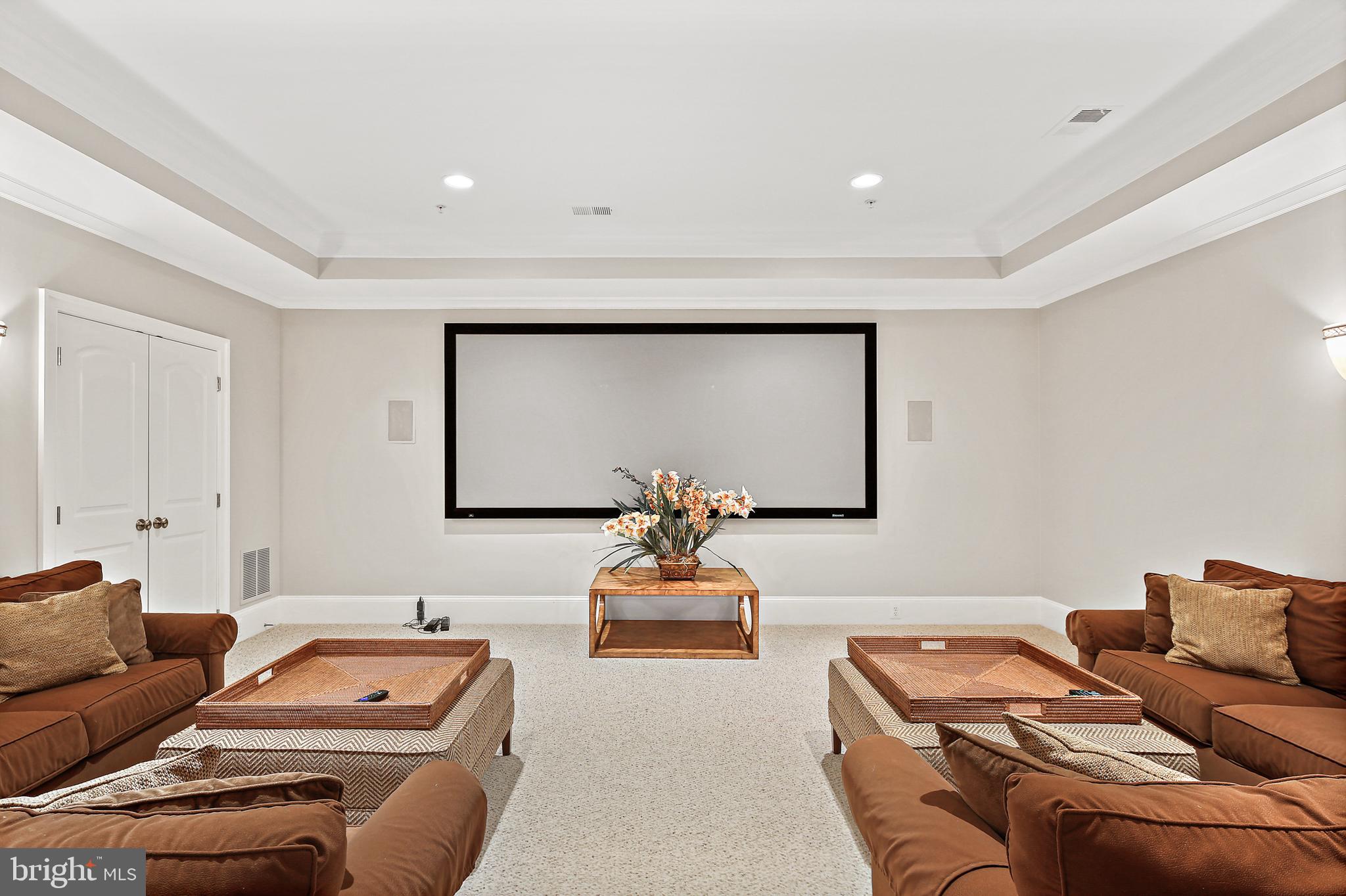 RIVERWOOD - Residential