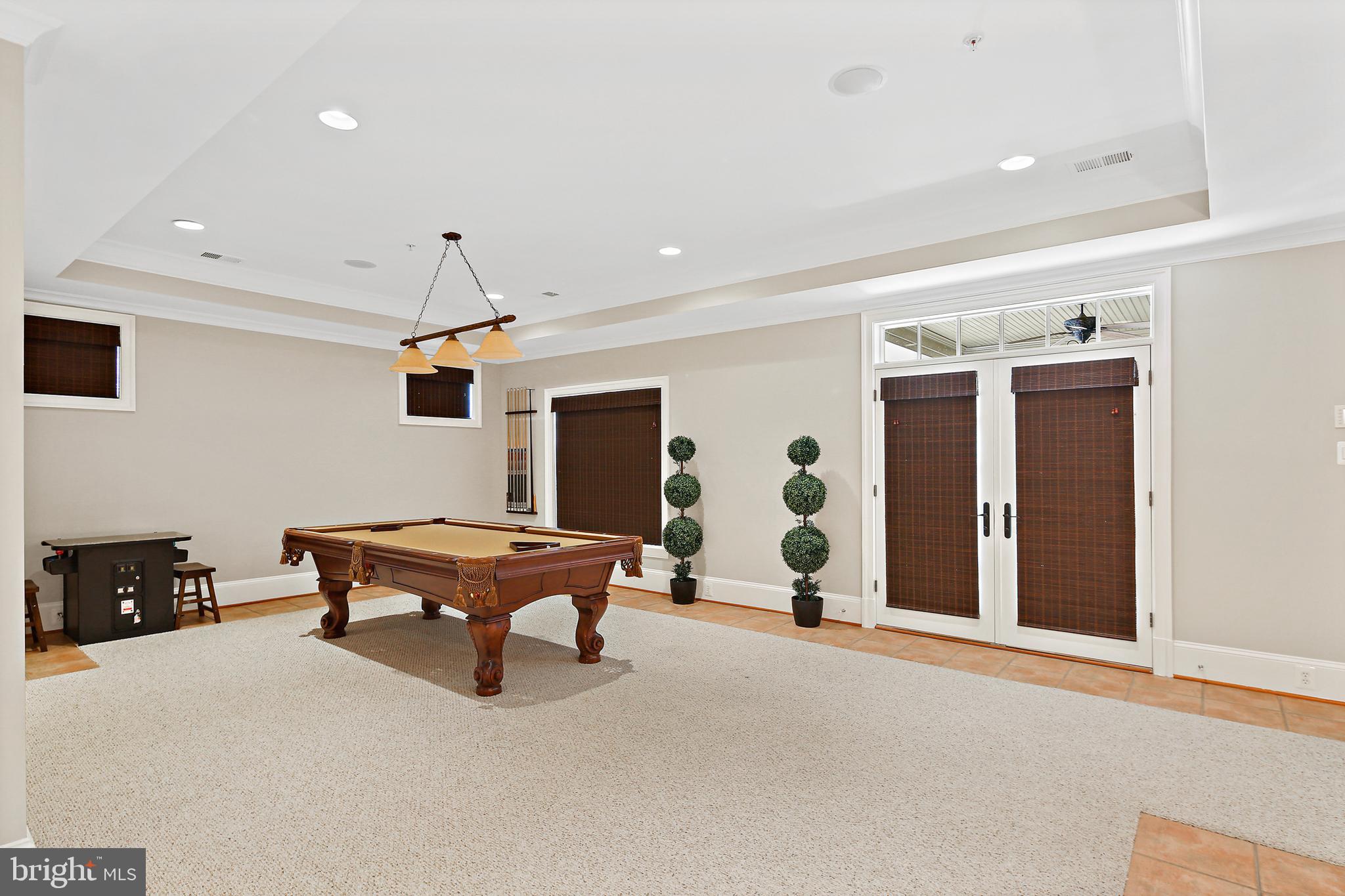 RIVERWOOD - Residential