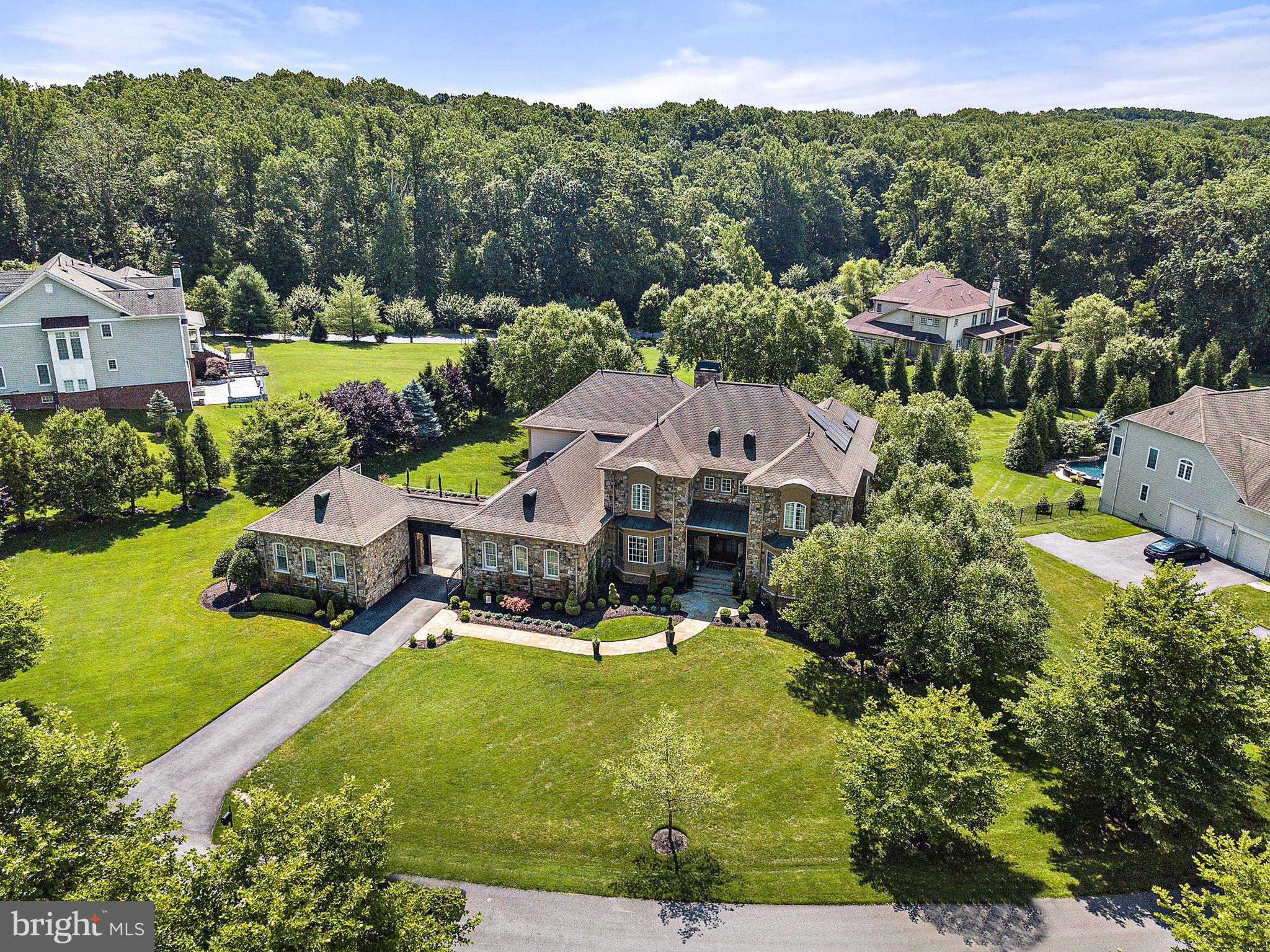 RIVERWOOD - Residential