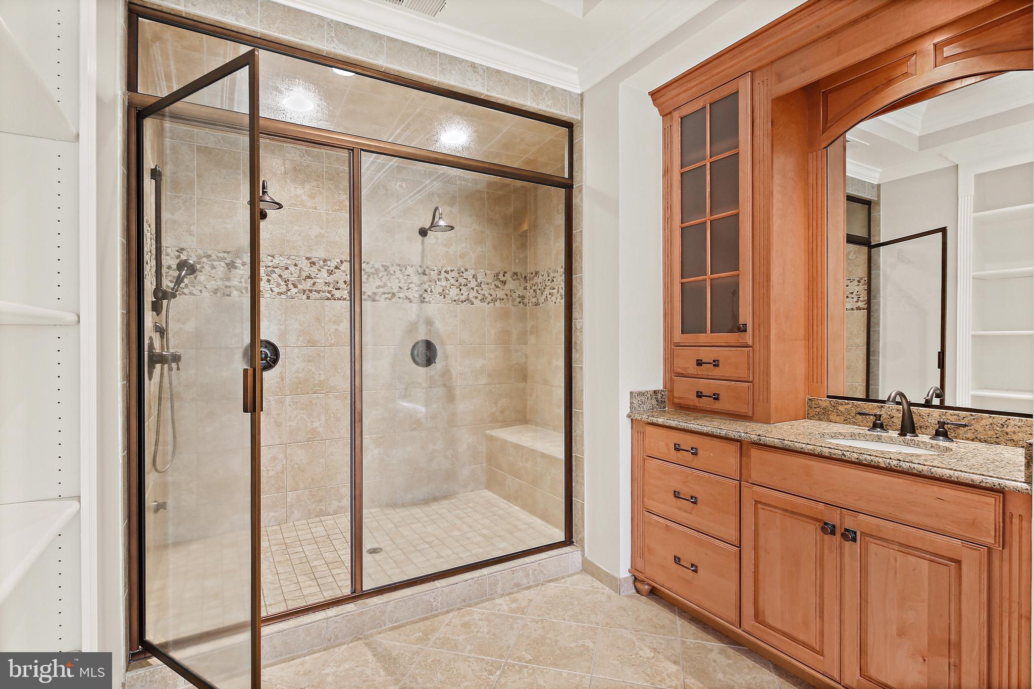 RIVERWOOD - Residential